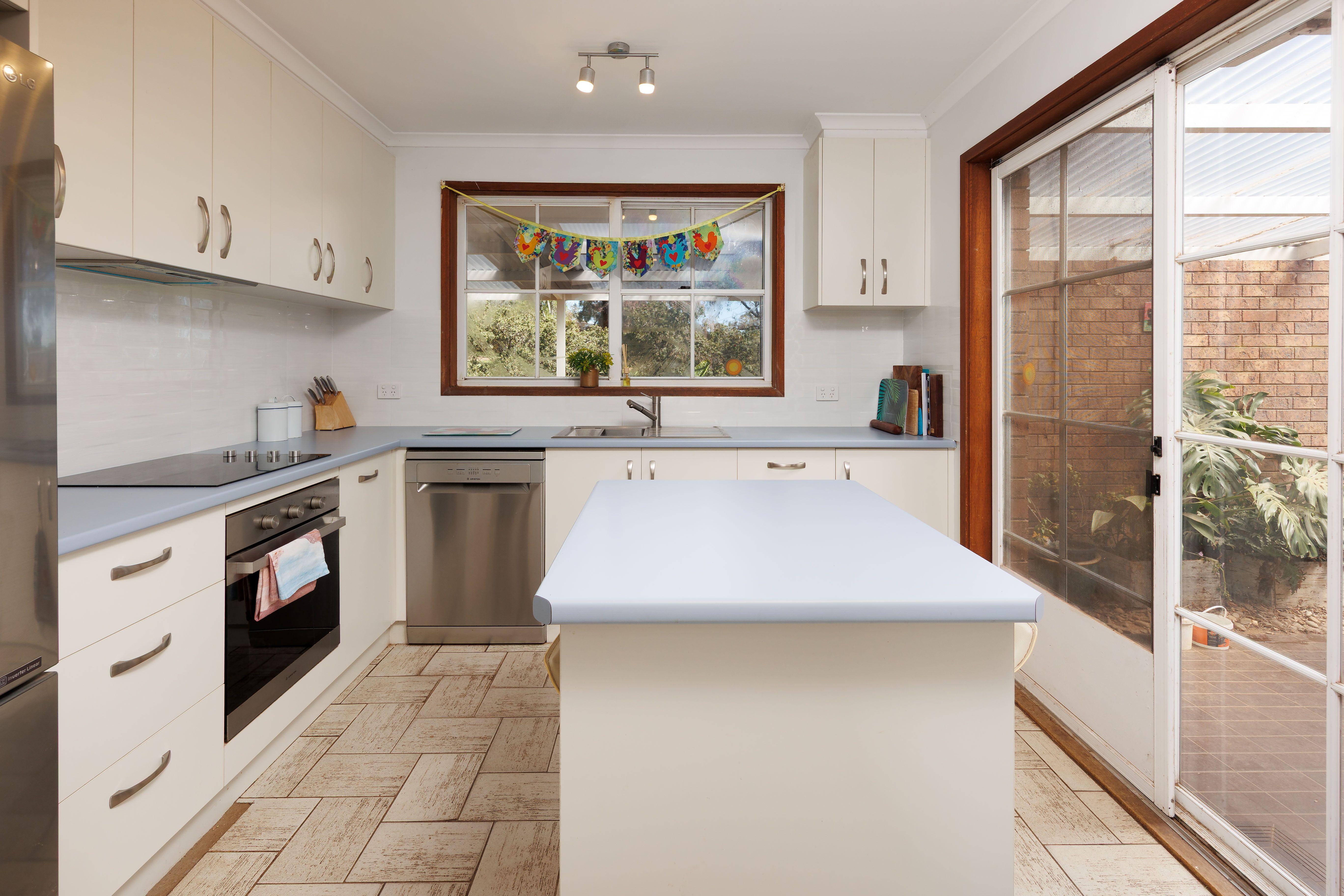 Unique Table Top property with endless potential