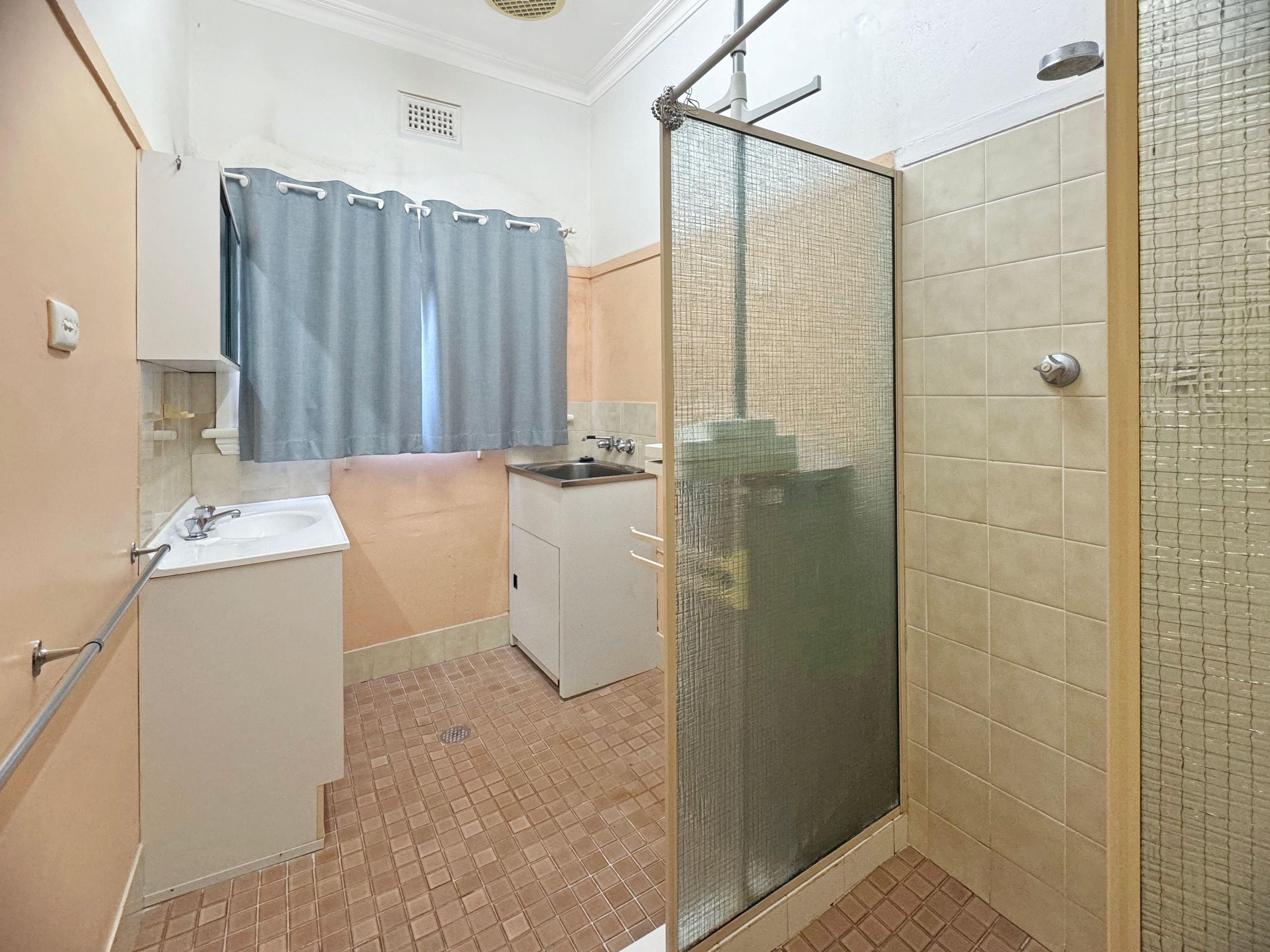 Central Location Upstairs Unit