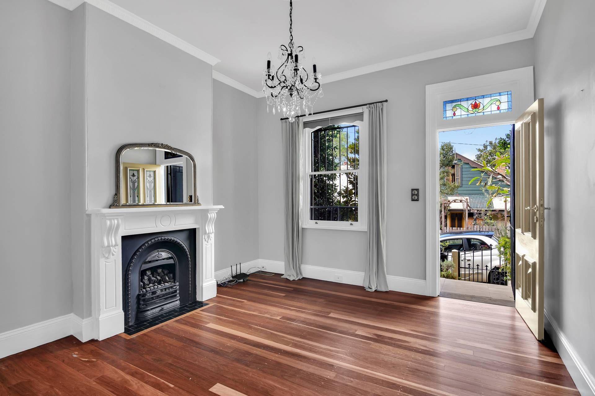 Prop-GPT: House: NSW Glebe, NSW 2037 Home For Rent