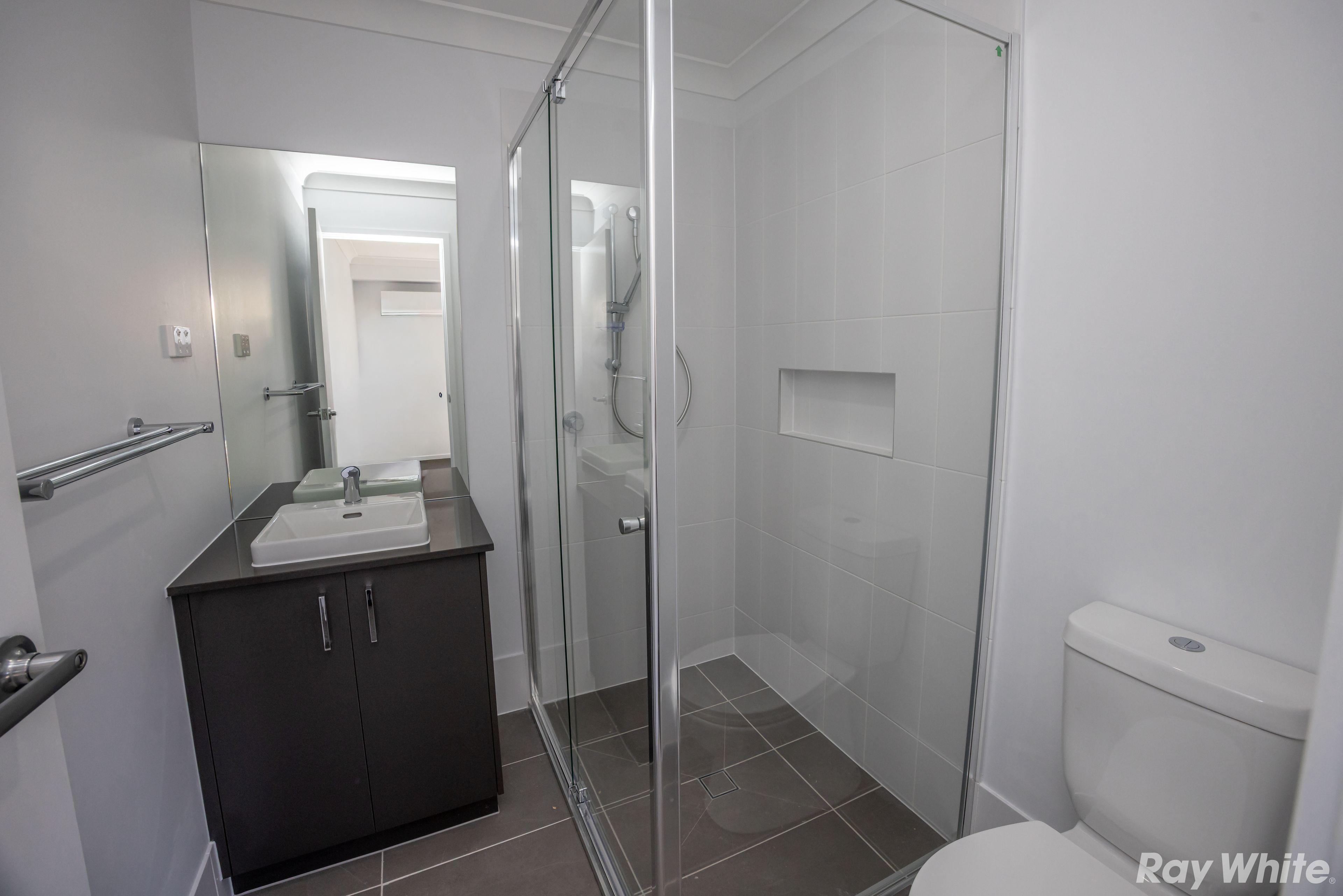 BEAUTIFUL NEW DUPLEX!!