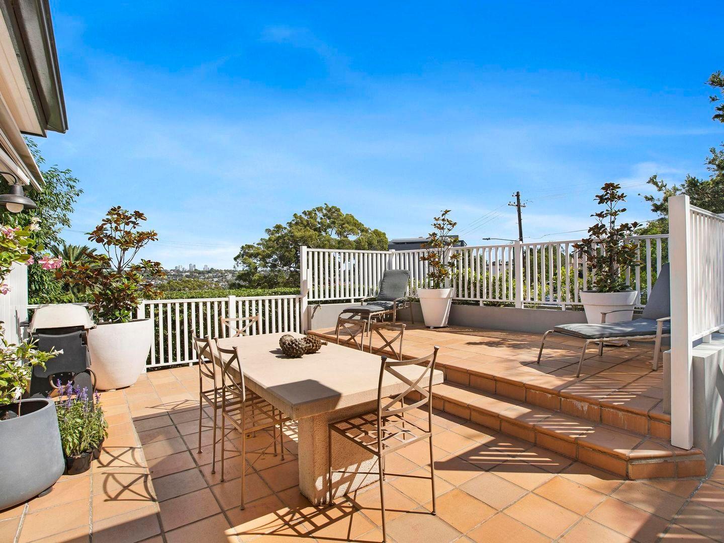 Ideal Family Home With Tennis Court and Pool