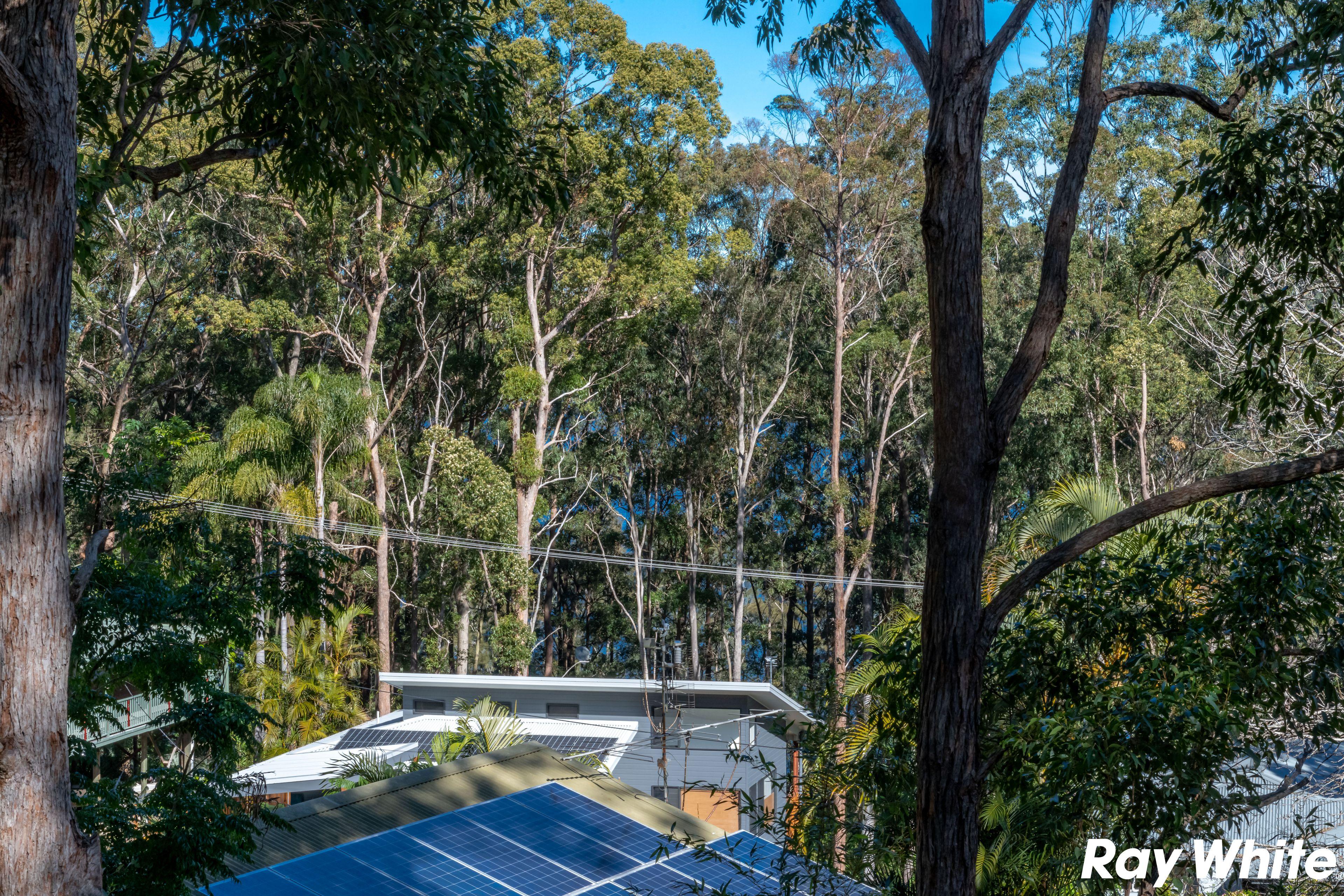IDYLLIC  PLACE TO CALL HOME IN TARBUCK BAY