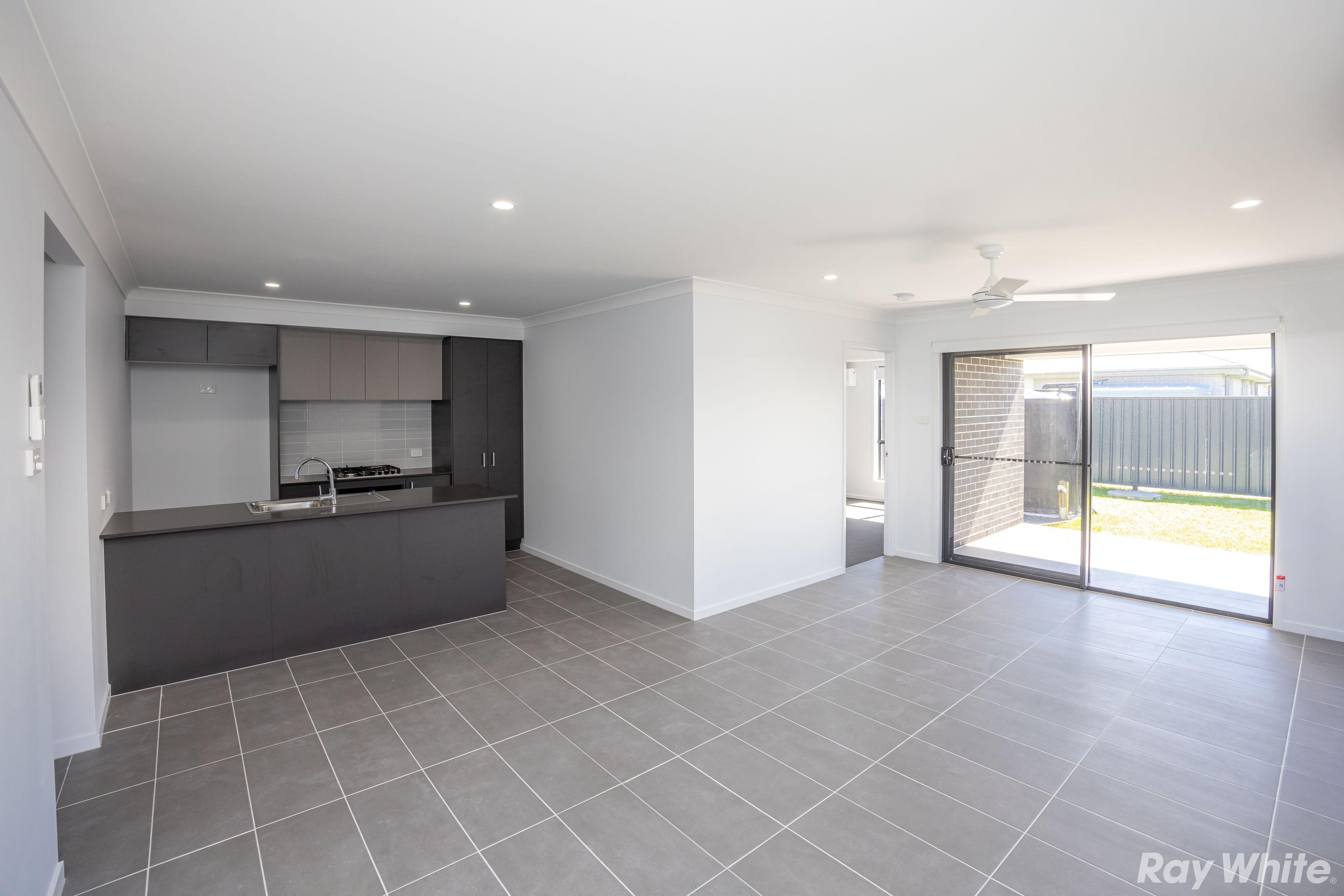 BRAND NEW 4 BEDROOM DUPLEX!!