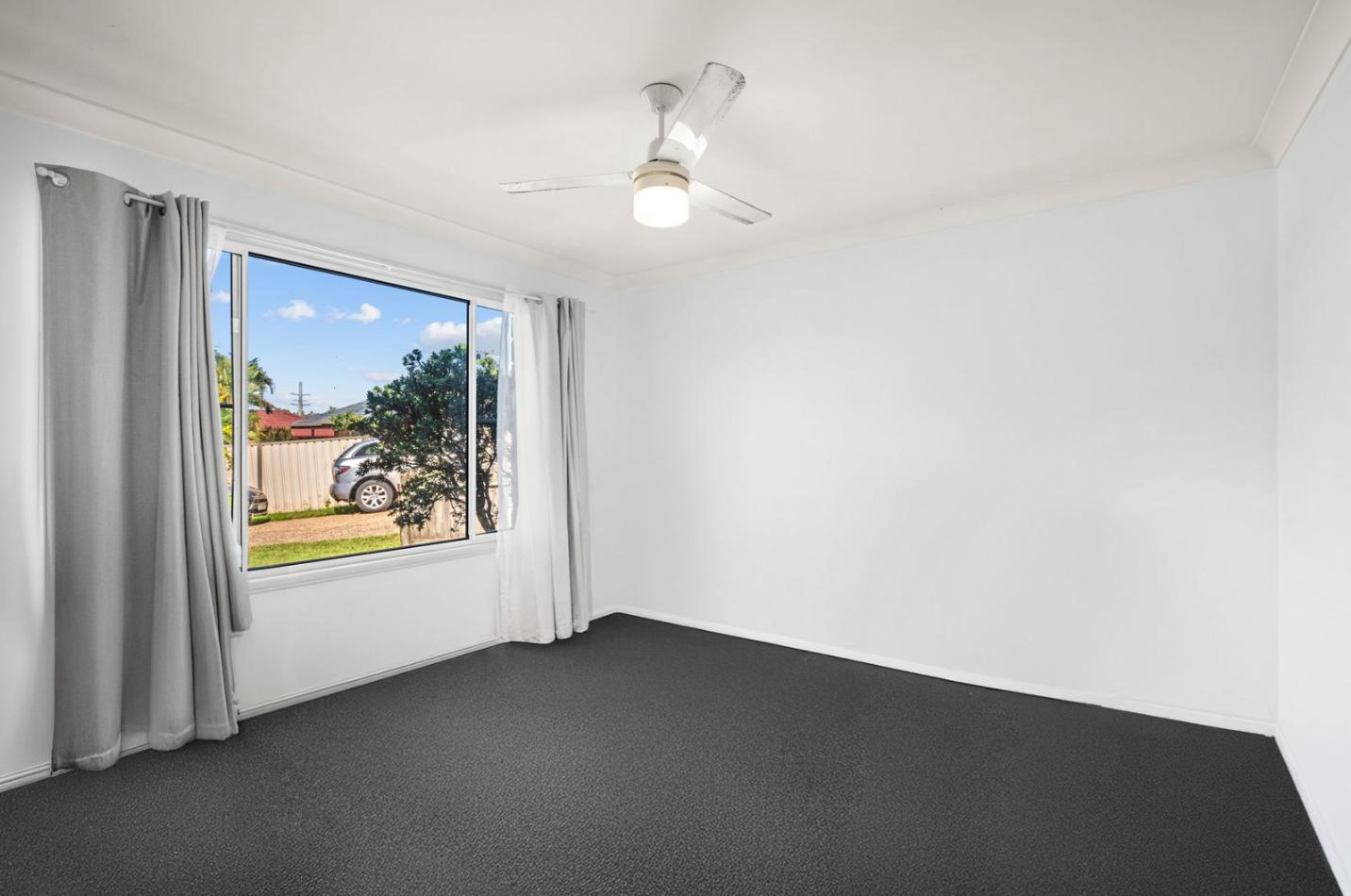 SPACIOUS FAMILY HOME WITH MULTIPLE LIVING AREAS