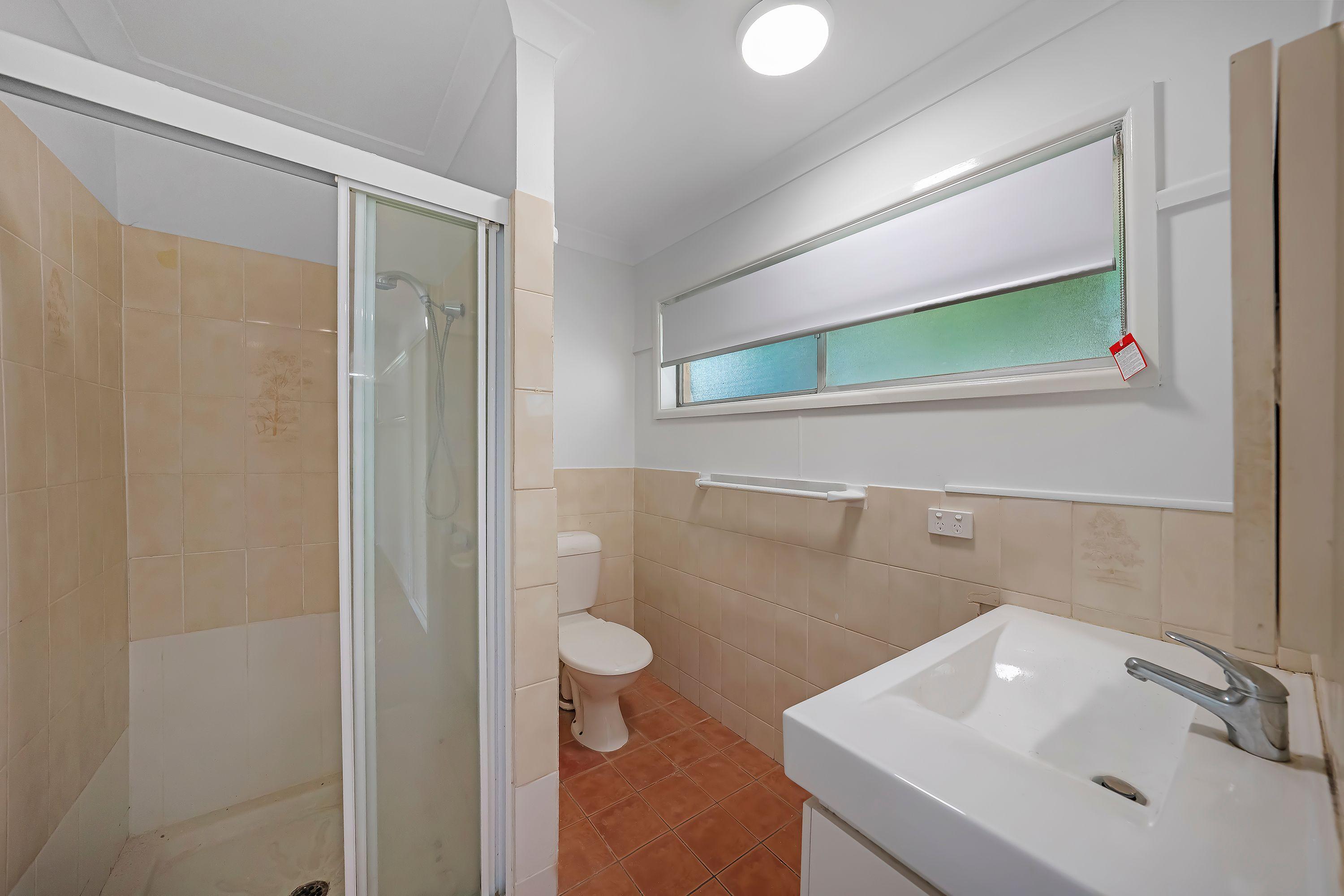 Renovated Beachside Apartment