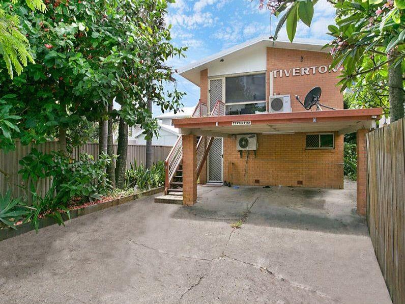 Renovated Beachside Apartment