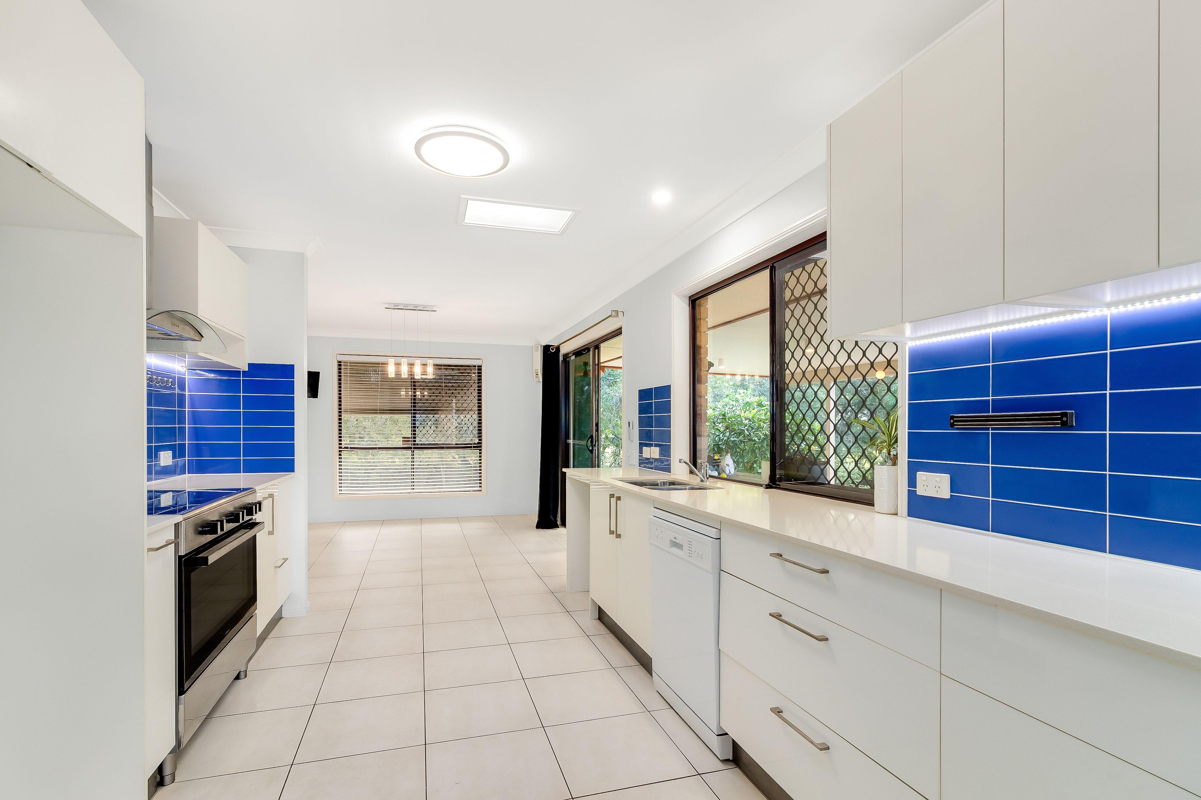 Prop-GPT: House: QLD Elanora, QLD 4221 Home For Rent