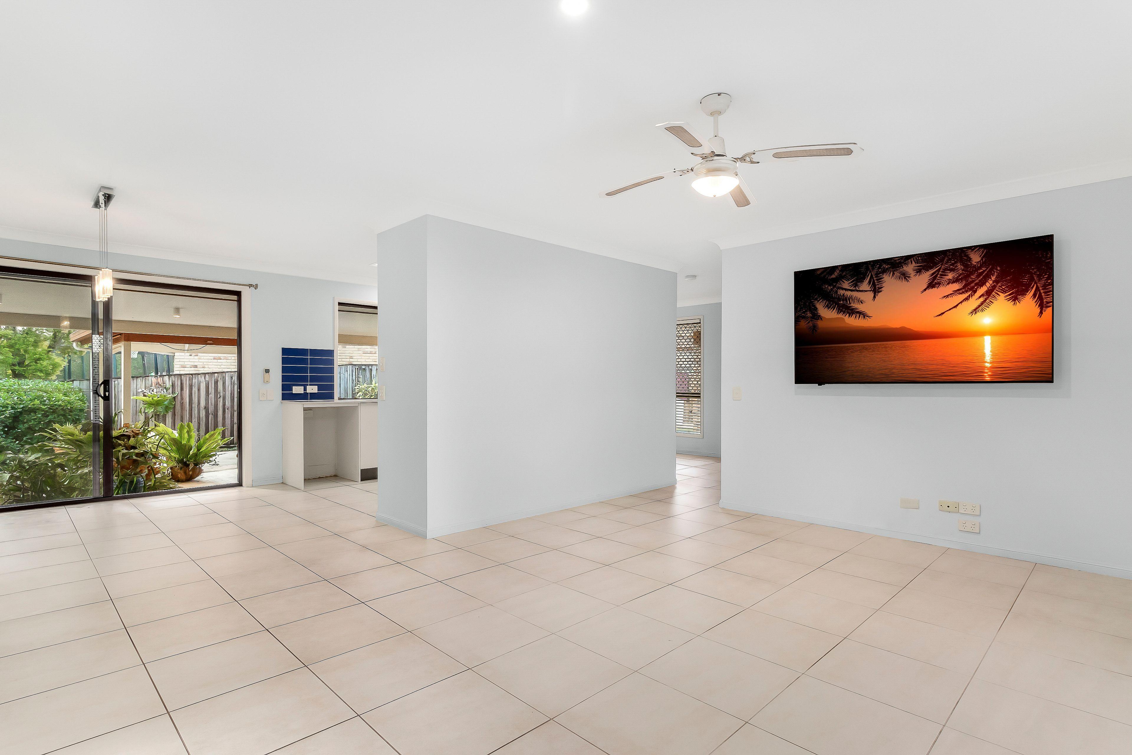 Spacious Family Retreat Located on a Quiet Elanora Cul-De-Sac