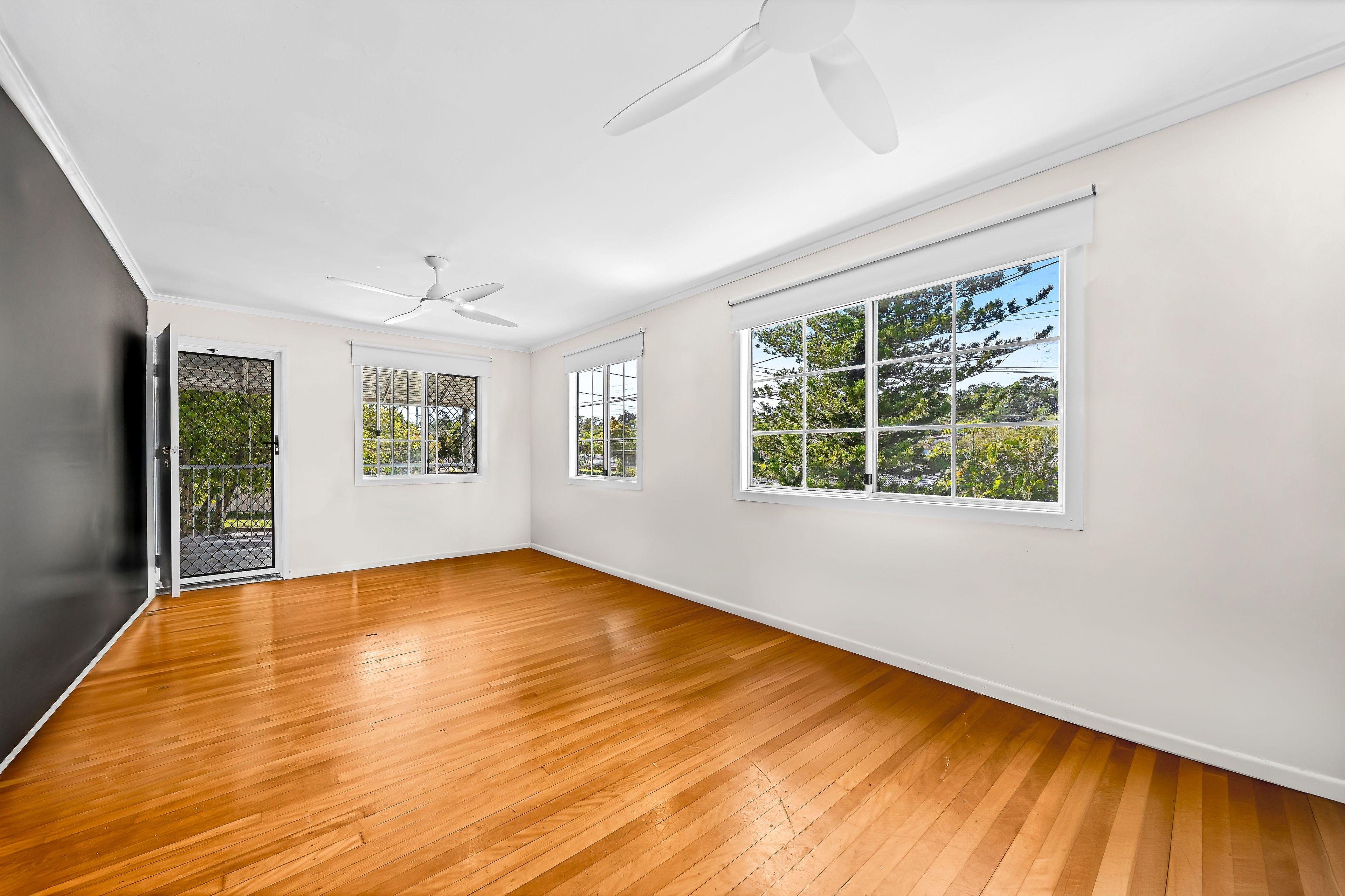 Highset home in Great Location