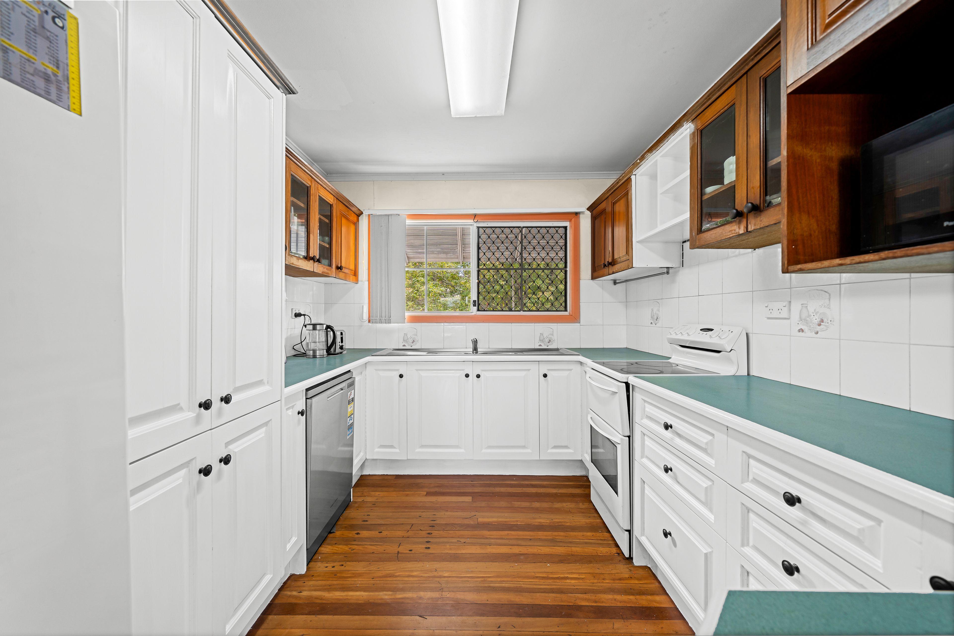 Highset home in Great Location