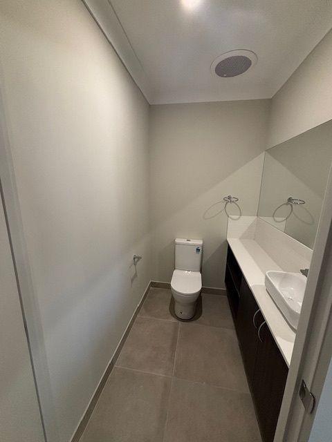 7 Petermann Circuit, YARRABILBA, QLD 4207 - House for Rent - harcourts.net