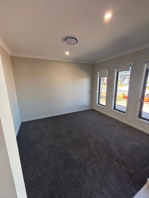 7 Petermann Circuit, YARRABILBA, QLD 4207 - House for Rent - harcourts.net