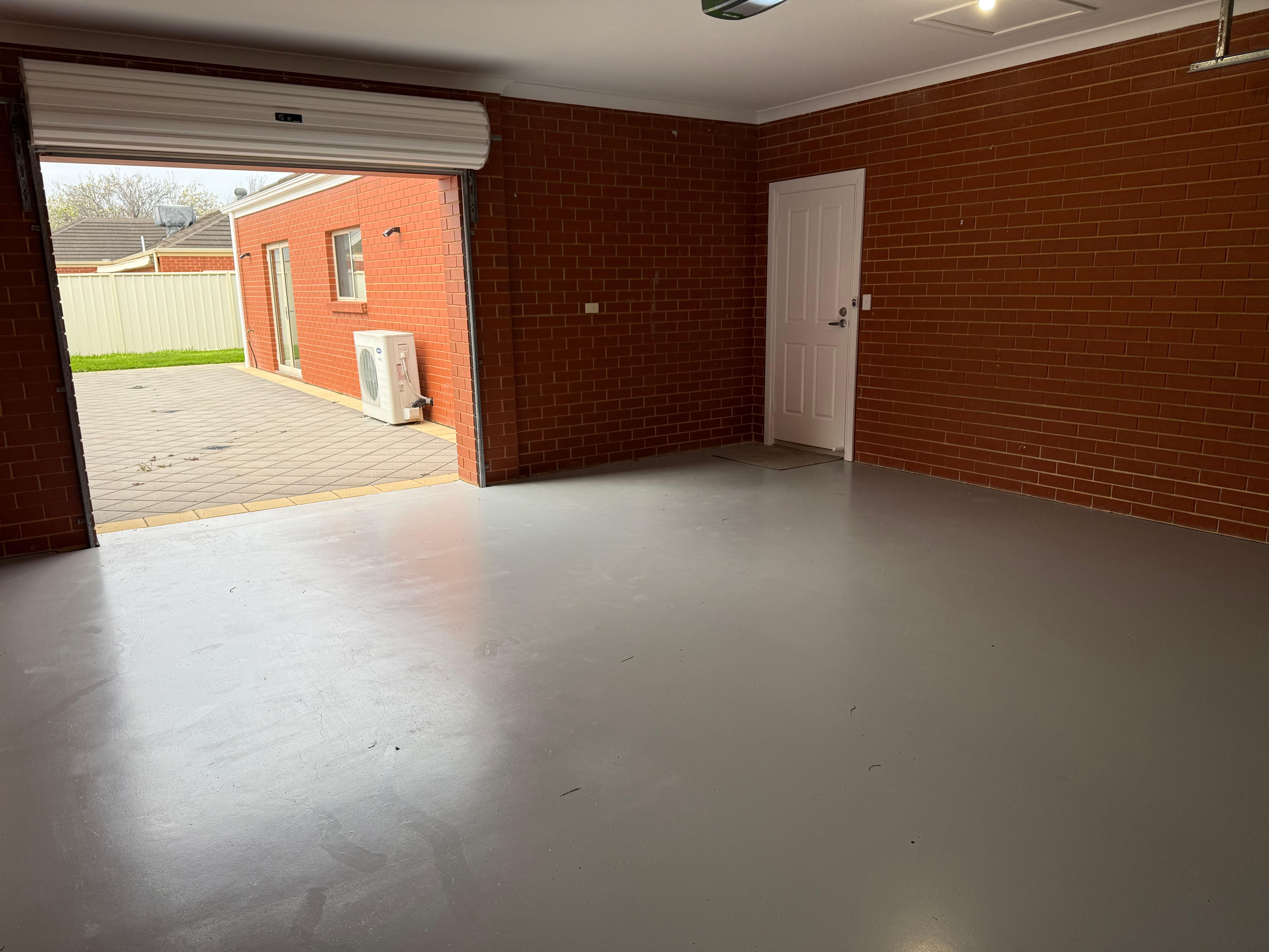 IMMACULATE FAMILY HOUSE IN GREAT SUBURB