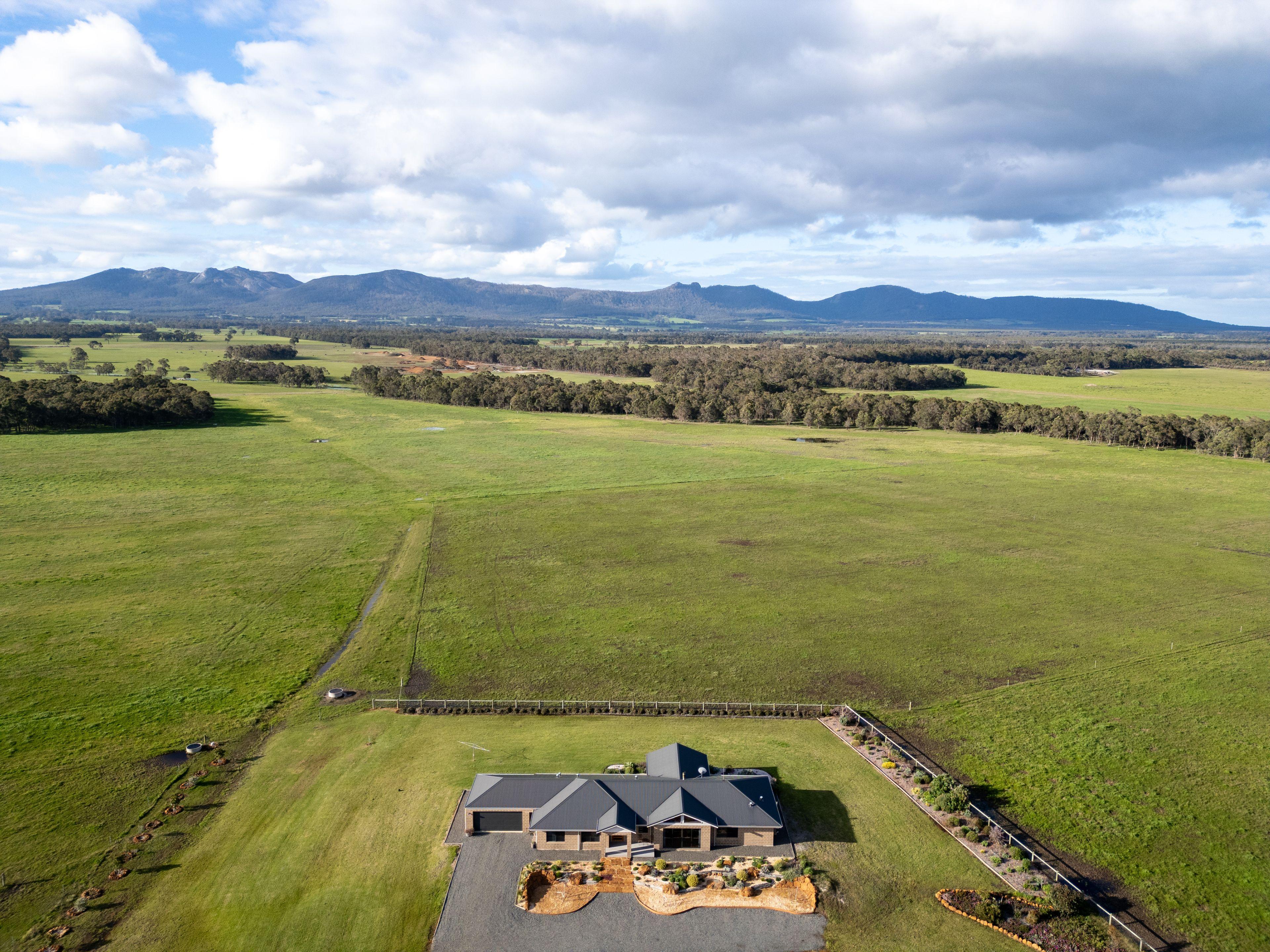 Prop-GPT: Mixed Farming: WA Narrikup, WA 6326 Rural