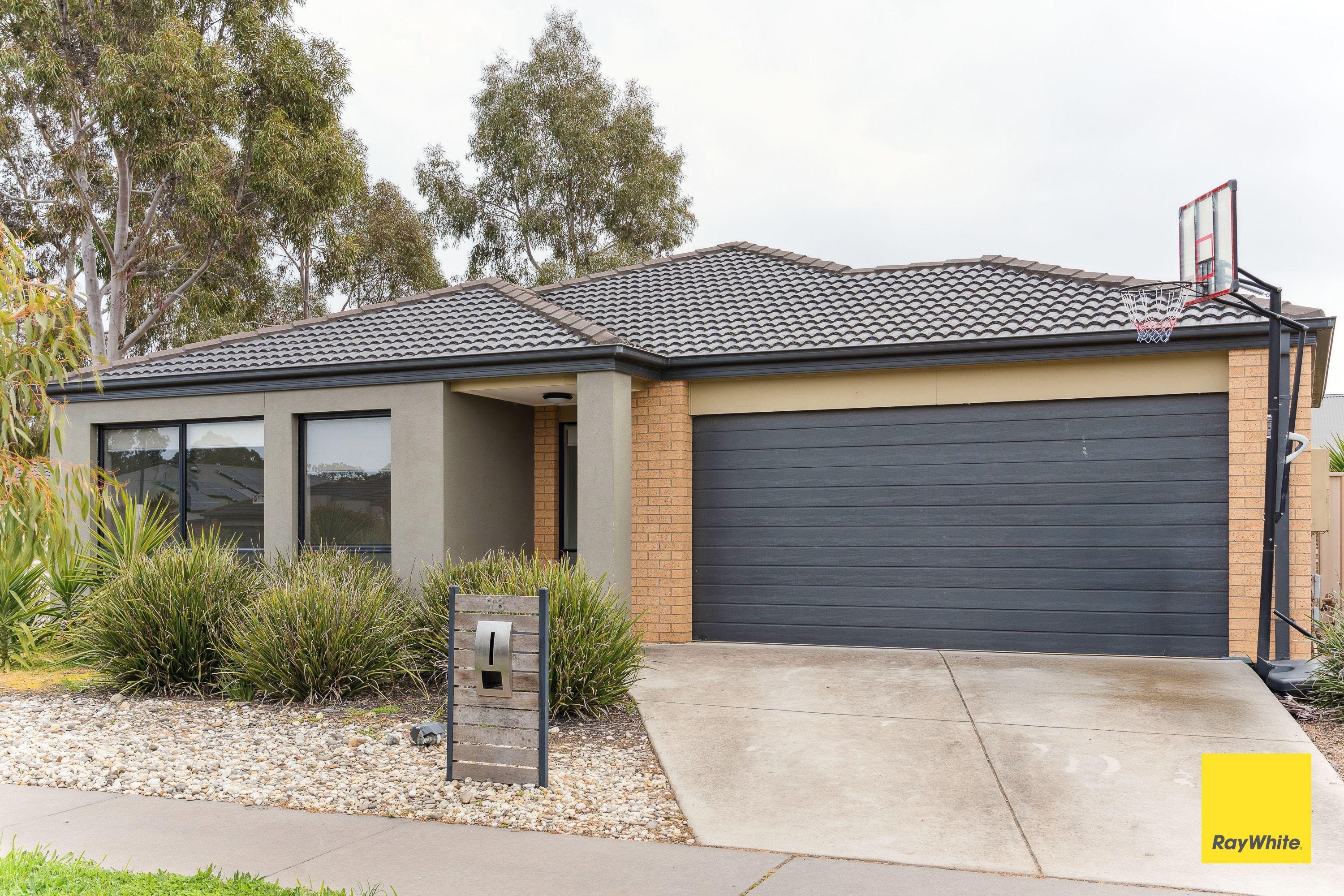 Prop-GPT: House: VIC Strathfieldsaye, VIC 3551 Home For Rent