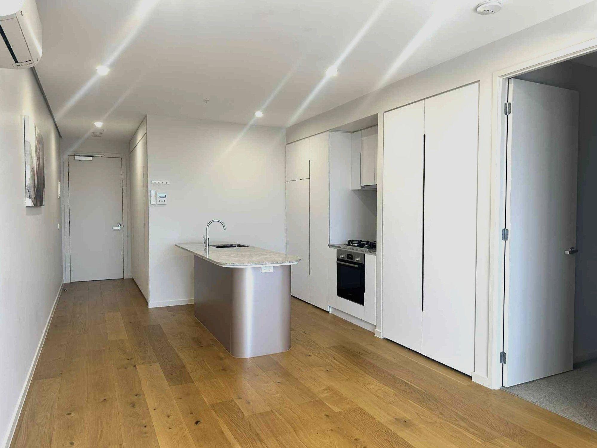 Light-Filled Apartment with Modern Appeal