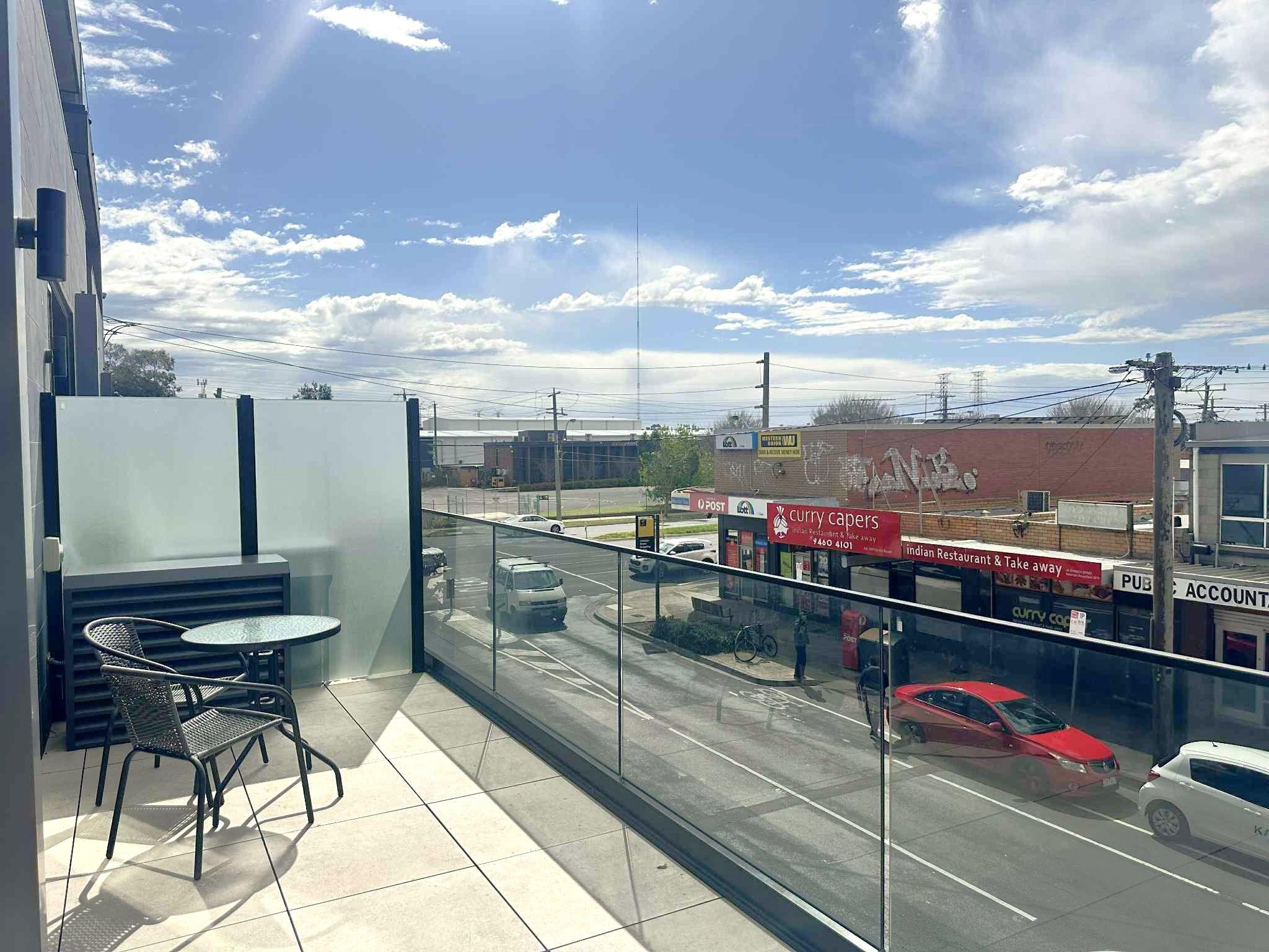 Light-Filled Apartment with Modern Appeal