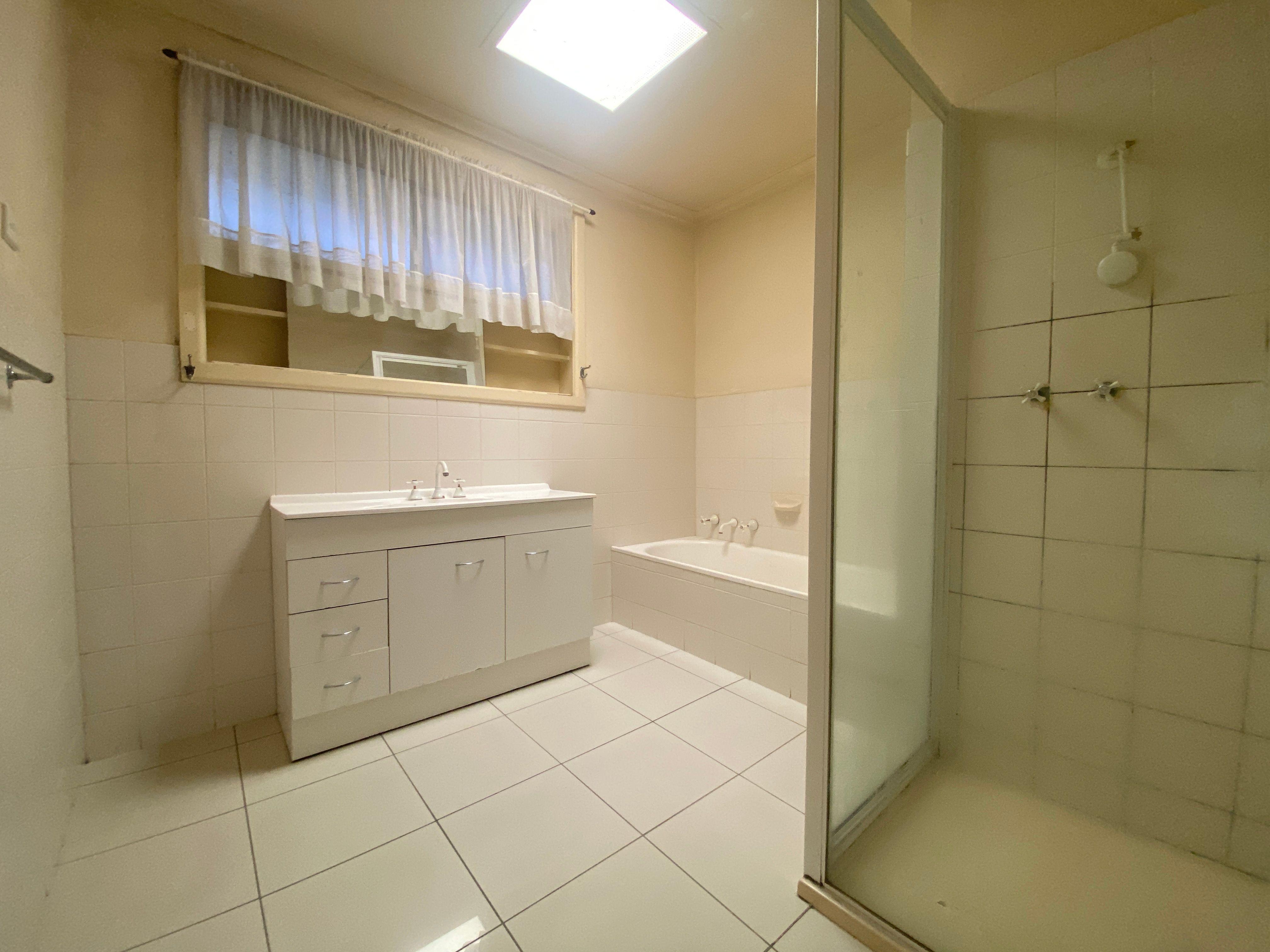 Comfortable Family Living in a Prime Lalor Location