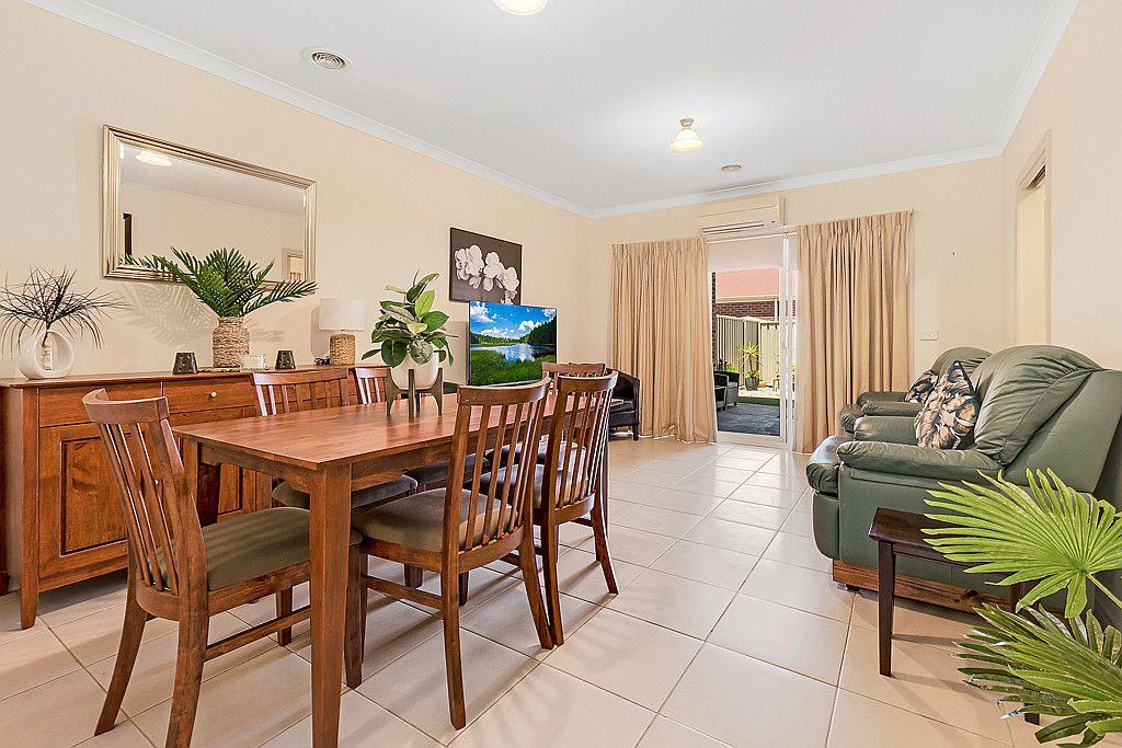 Open Plan Living with Private Courtyard