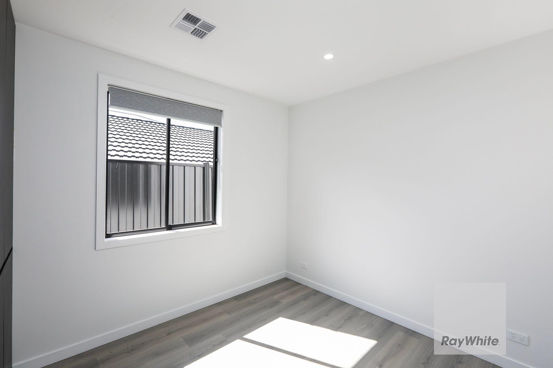 Luxury In Greenvale!