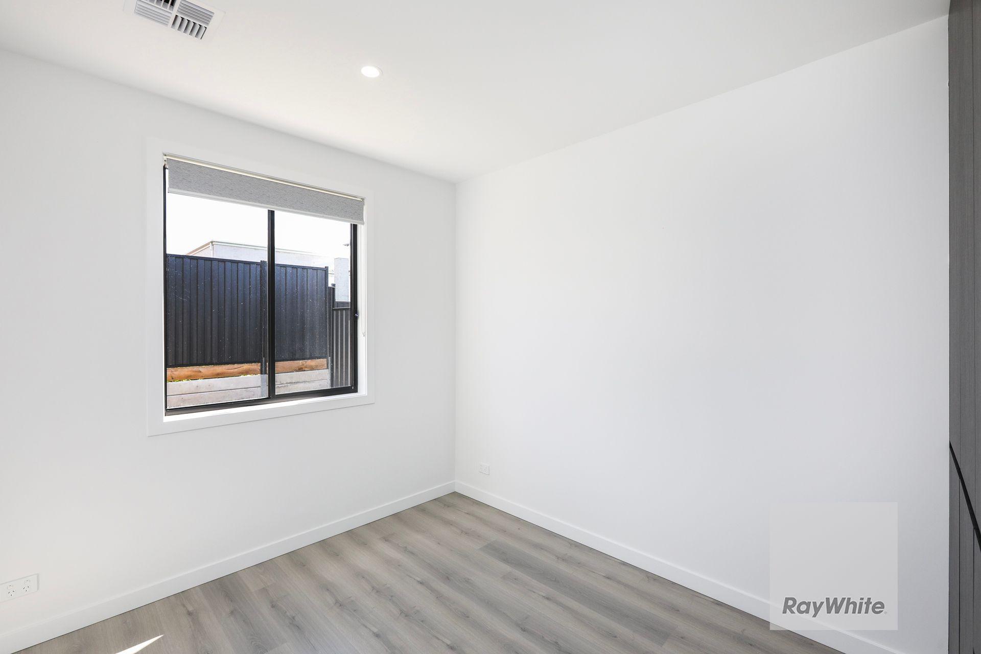 Luxury In Greenvale!