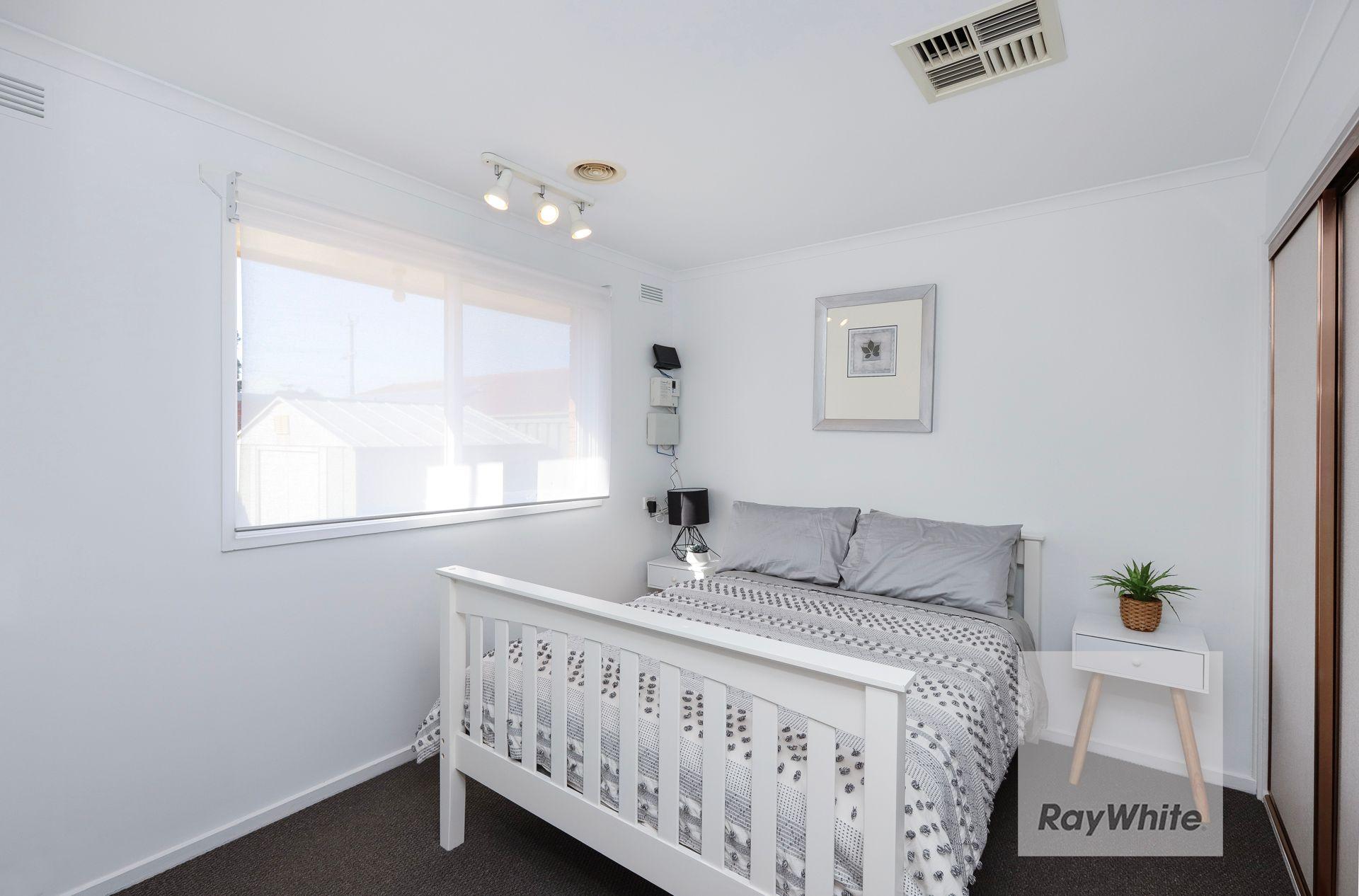 Location Perfect! (GARAGE NOT INCLUDED)