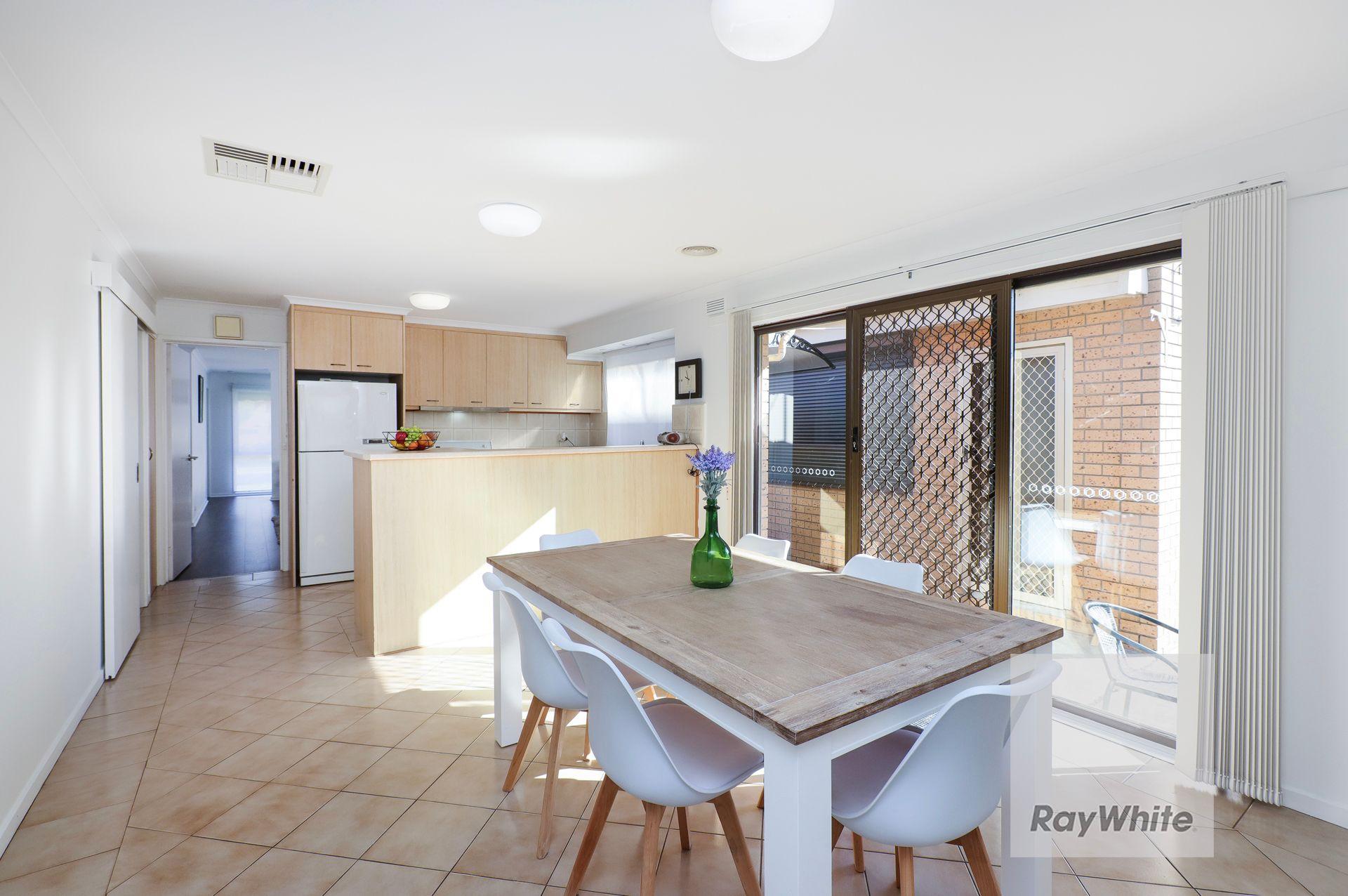 Location Perfect! (GARAGE NOT INCLUDED)