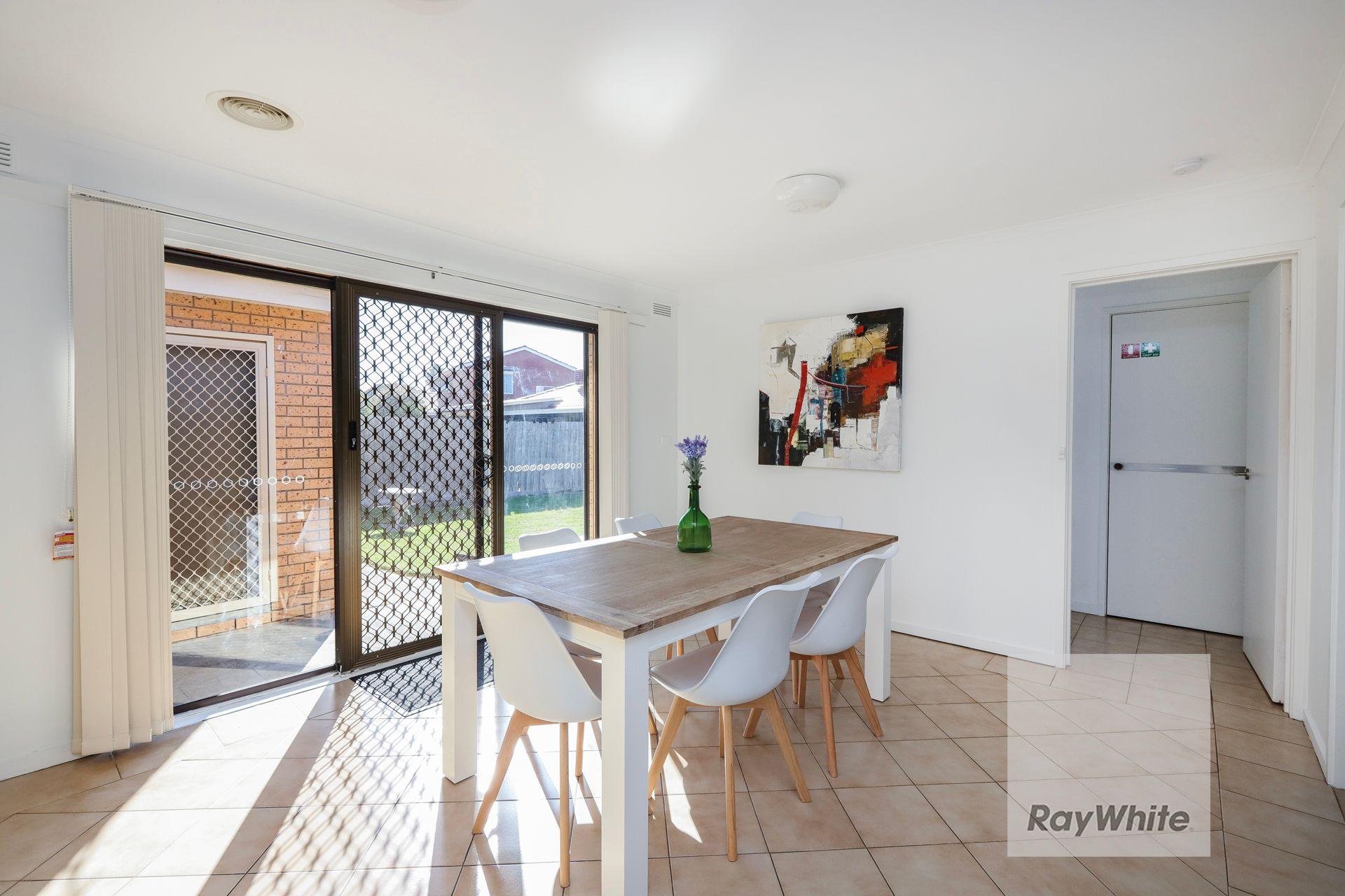 Location Perfect! (GARAGE NOT INCLUDED)