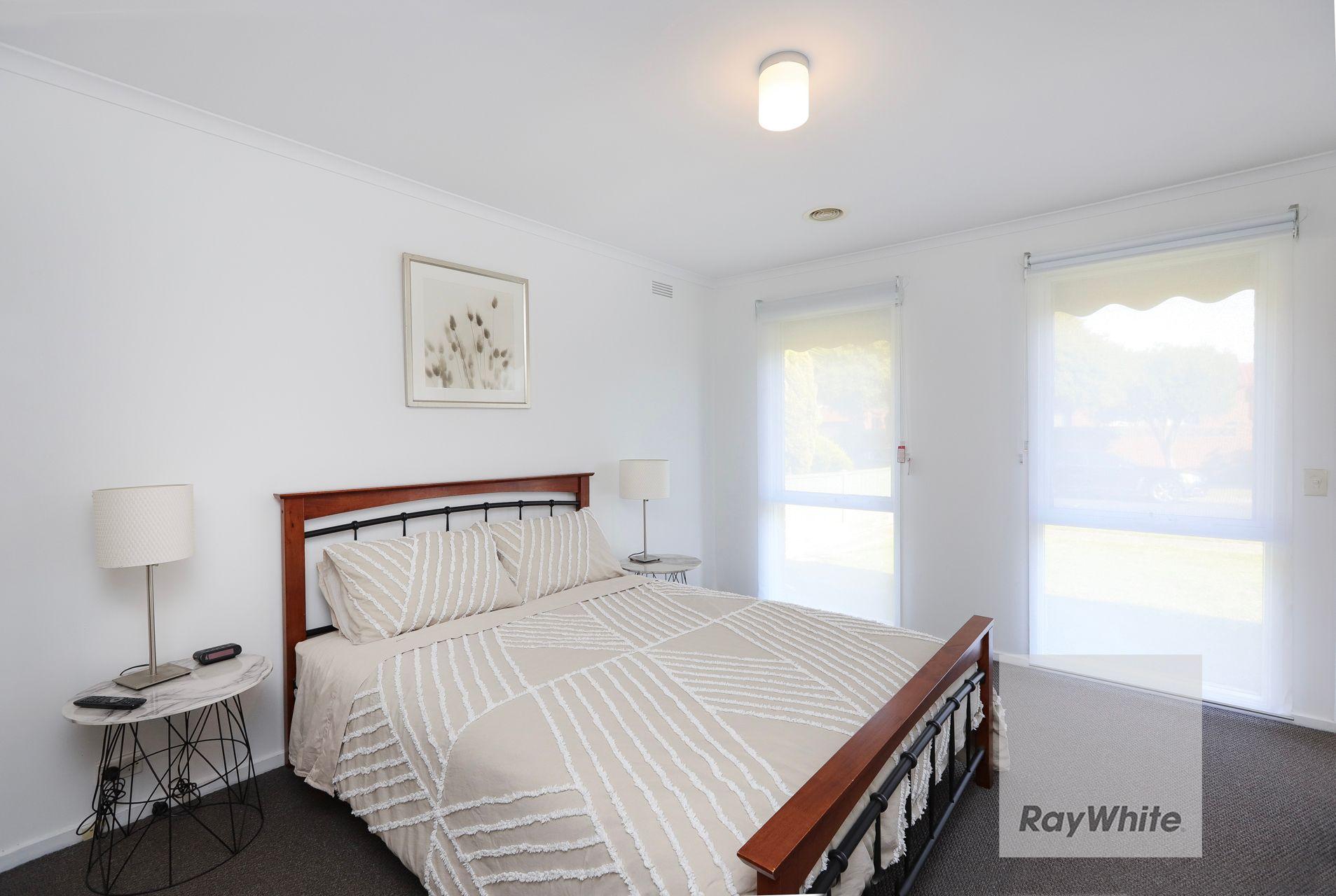 Location Perfect! (GARAGE NOT INCLUDED)