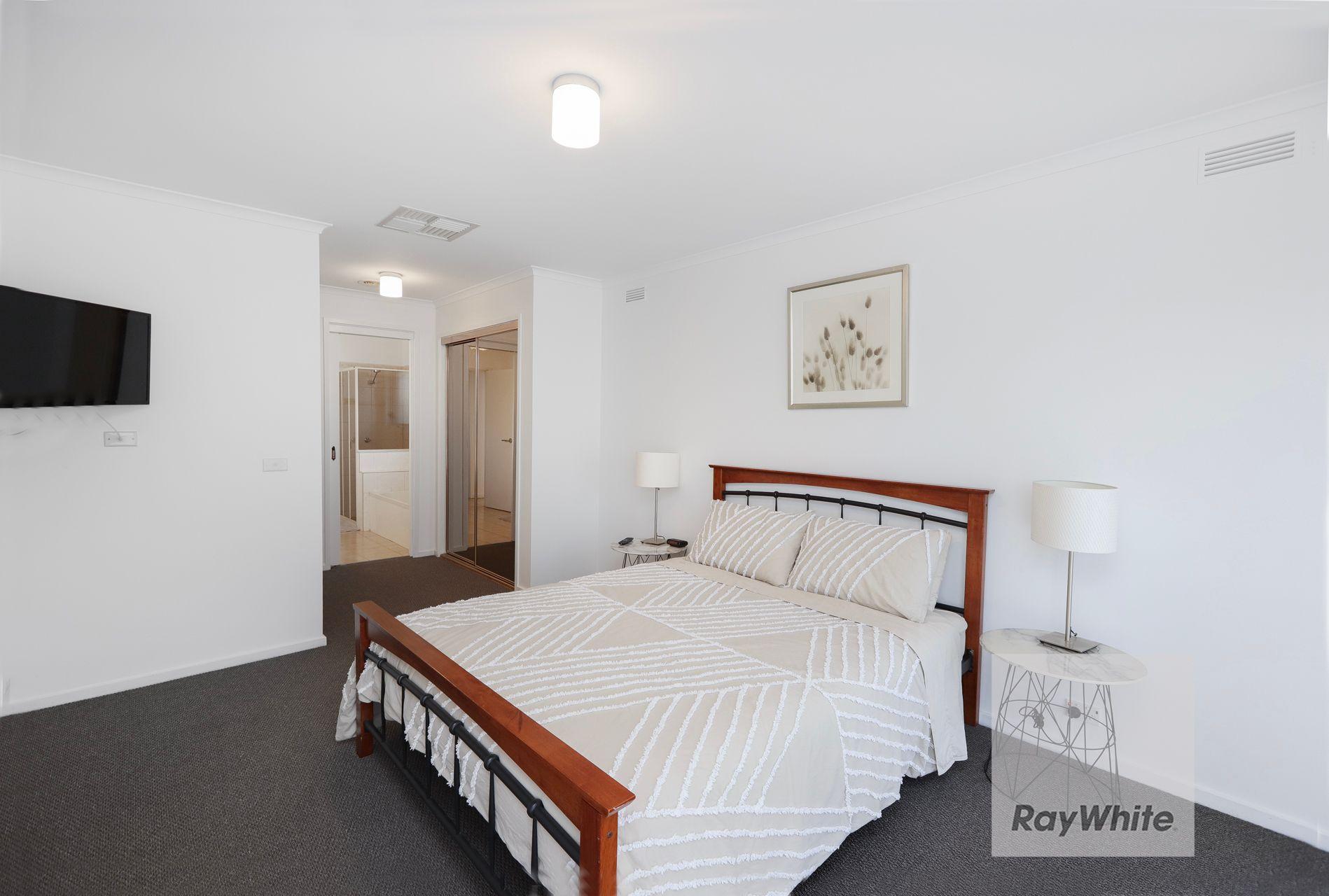 Location Perfect! (GARAGE NOT INCLUDED)