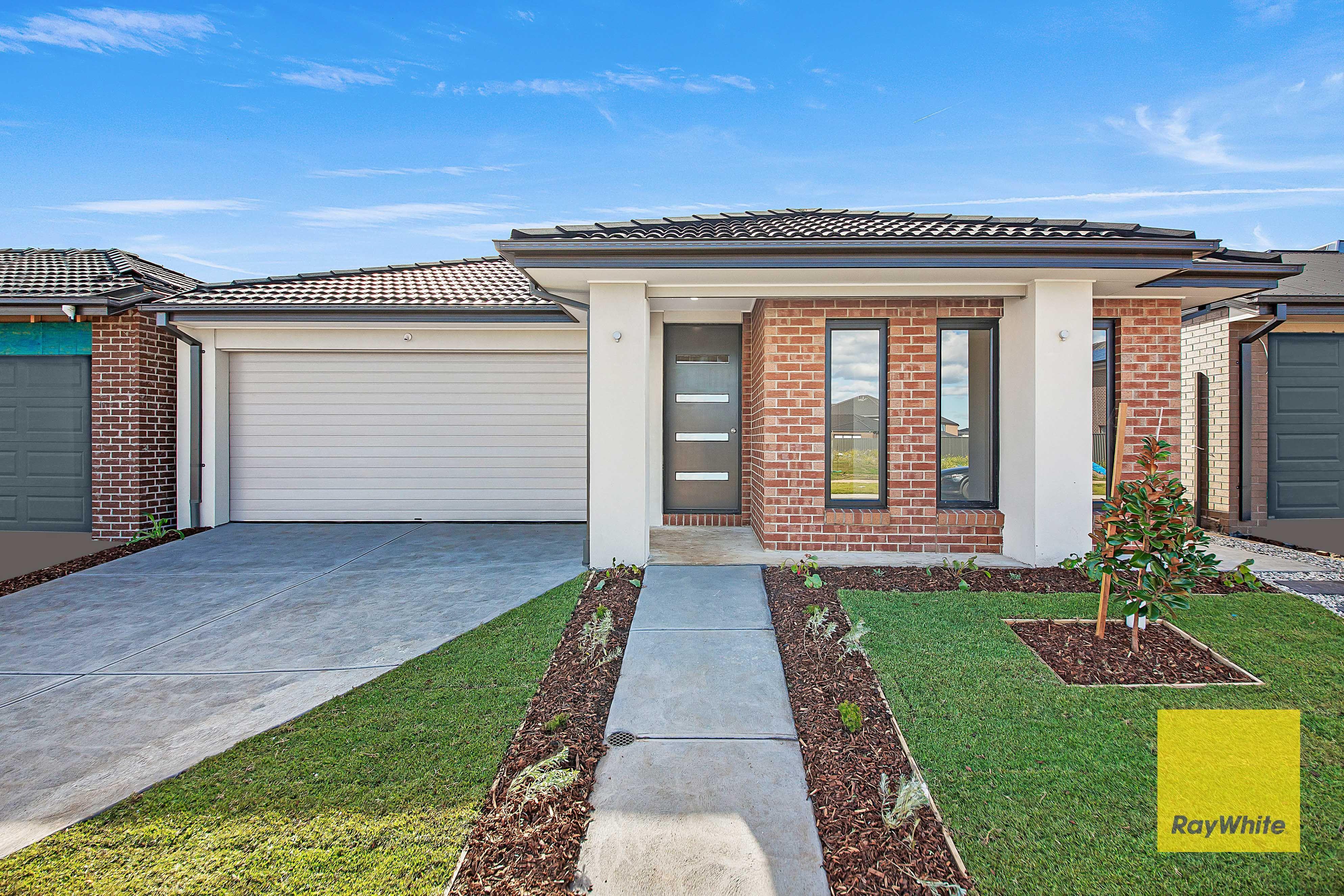 Prop-GPT: House: VIC Werribee, VIC 3030 Home For Rent