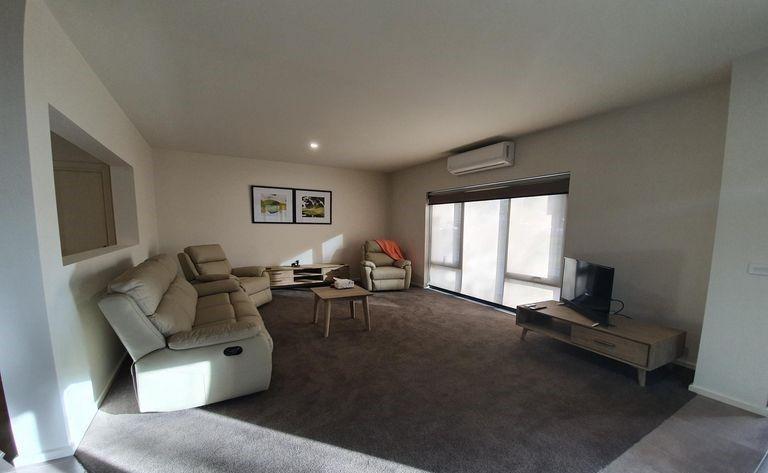 Modern Semi-Furnished Townhouse in the Heart of Tatura