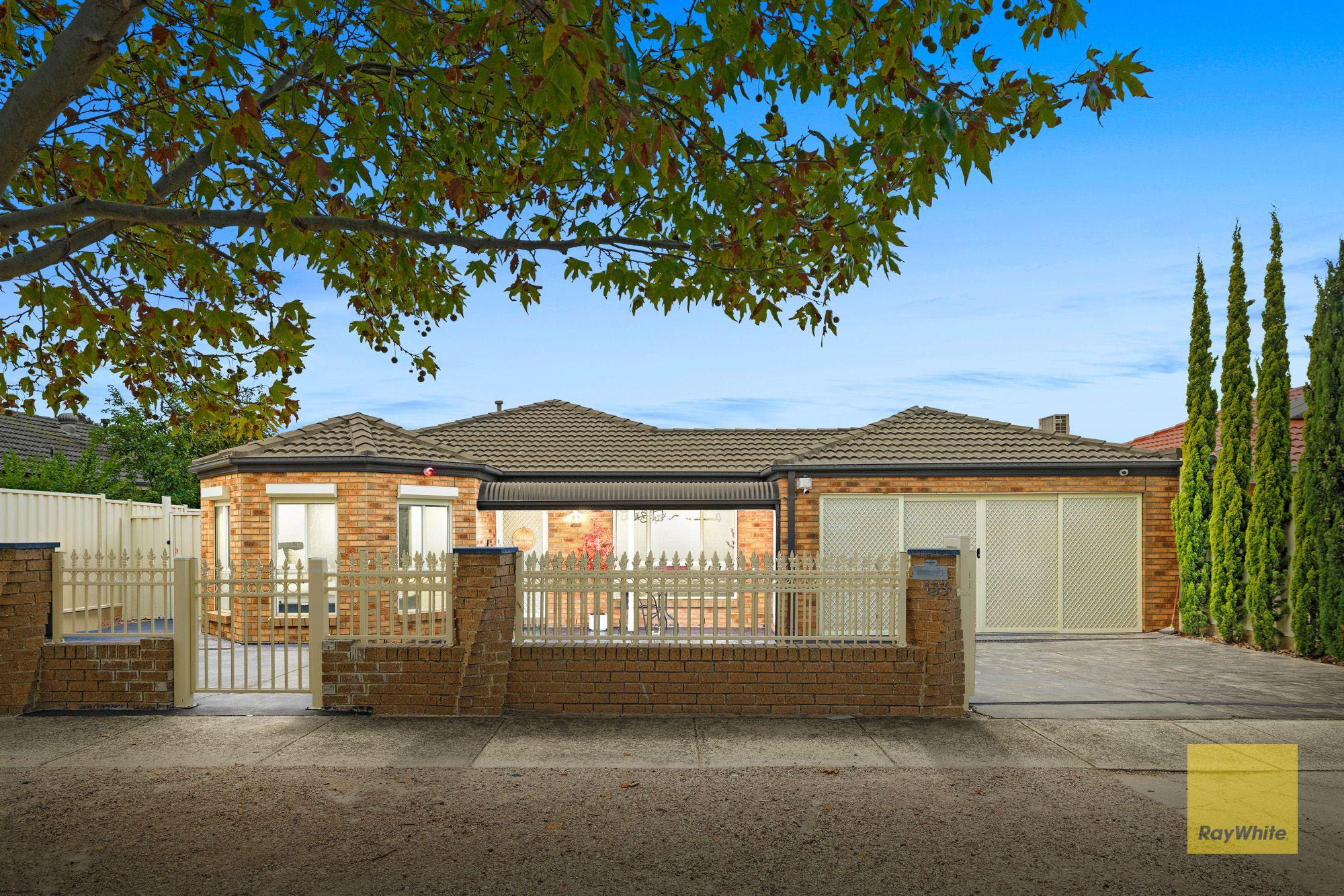 Prop-GPT: House: VIC Hoppers Crossing, VIC 3029 Home For Rent