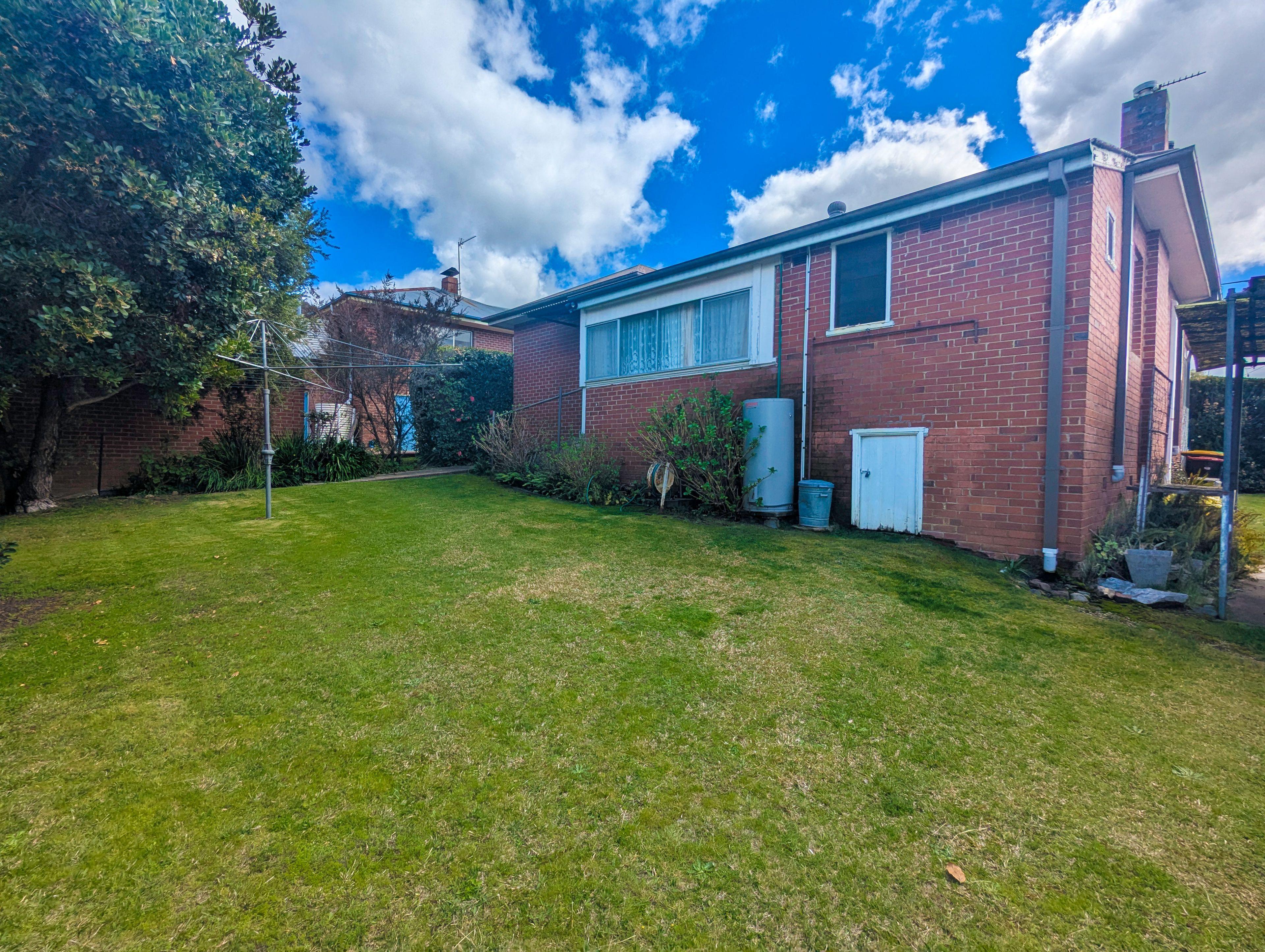 Solid two bedroom cottage, walking distance to main street