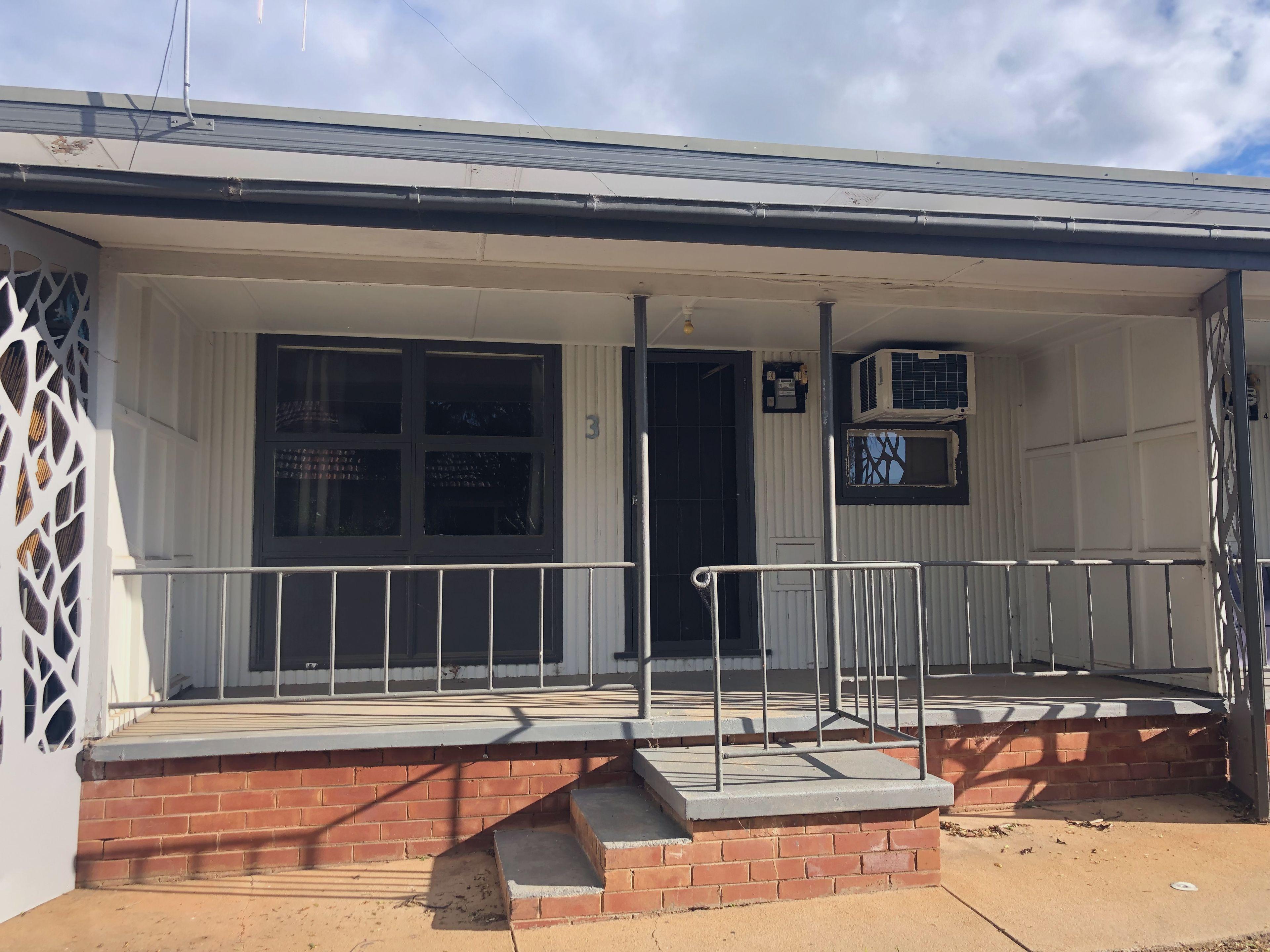 Prop-GPT: 'Block of Units: NSW Forbes, NSW 2871 Home For Rent'