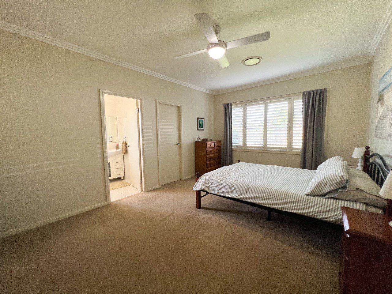 Ray White Parkes