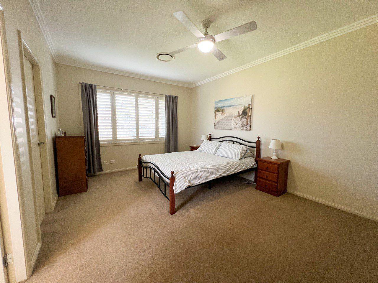 Ray White Parkes
