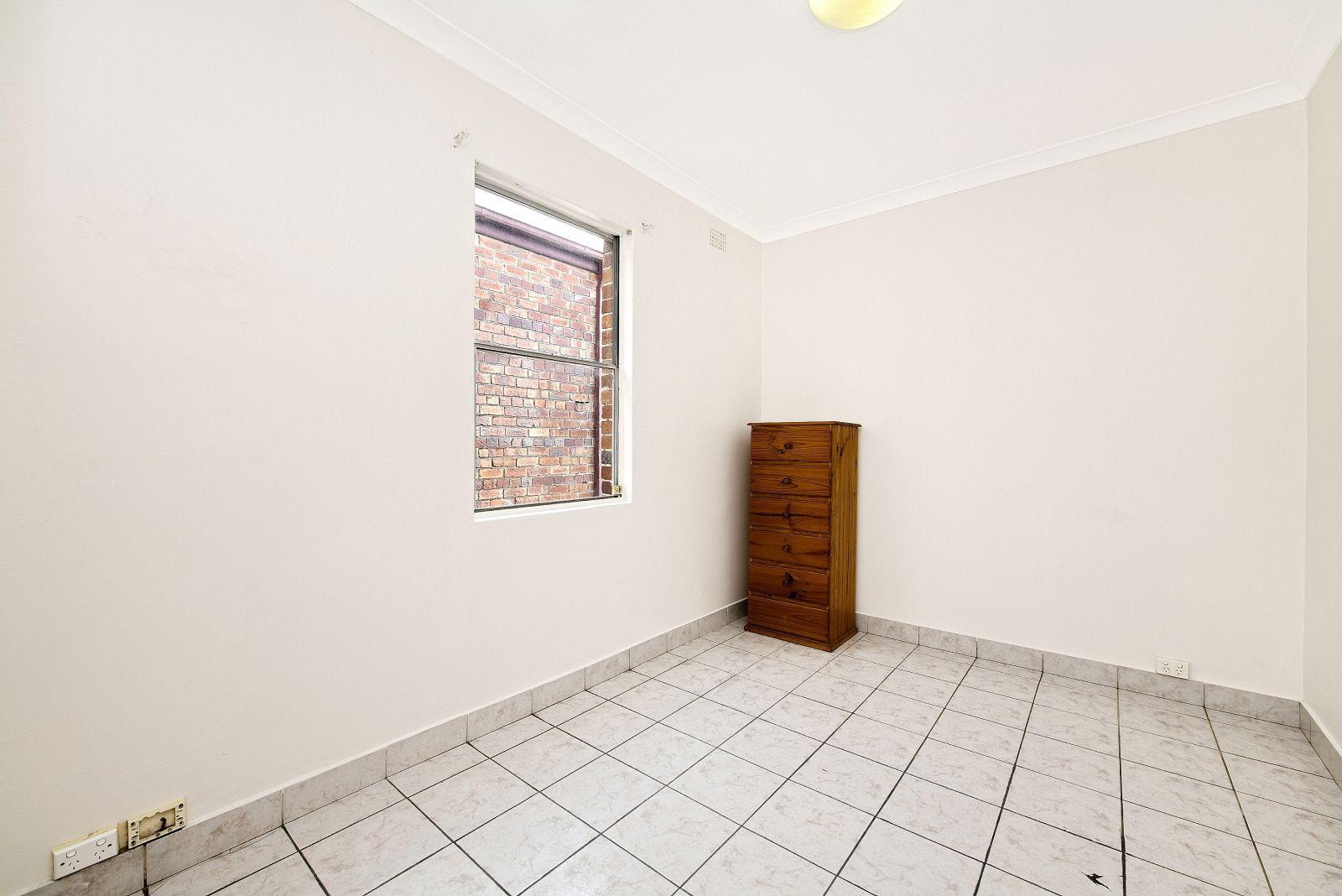 Charming Studio Apartment in the Heart of Enmore!