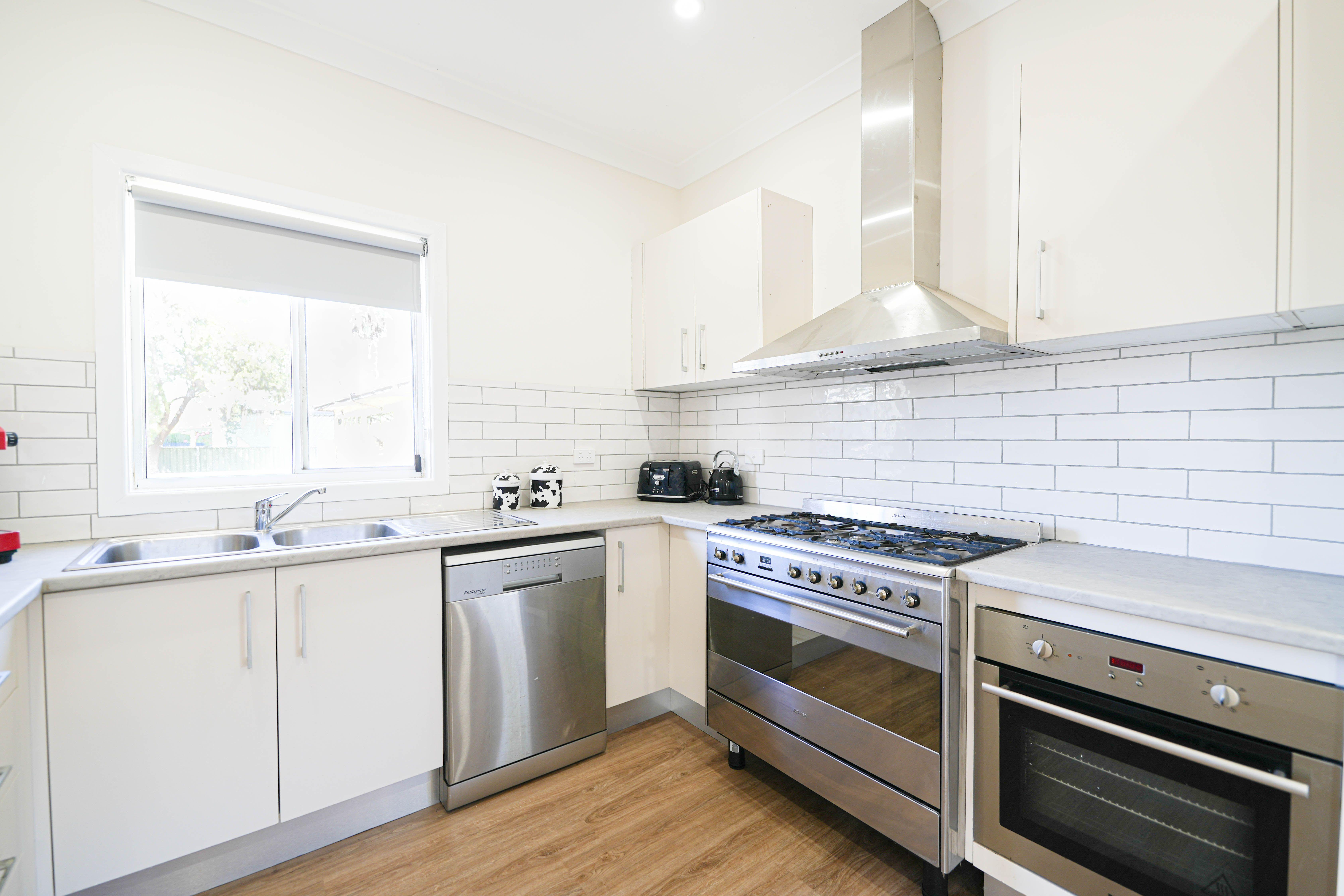 Ray White Forbes - 68511411