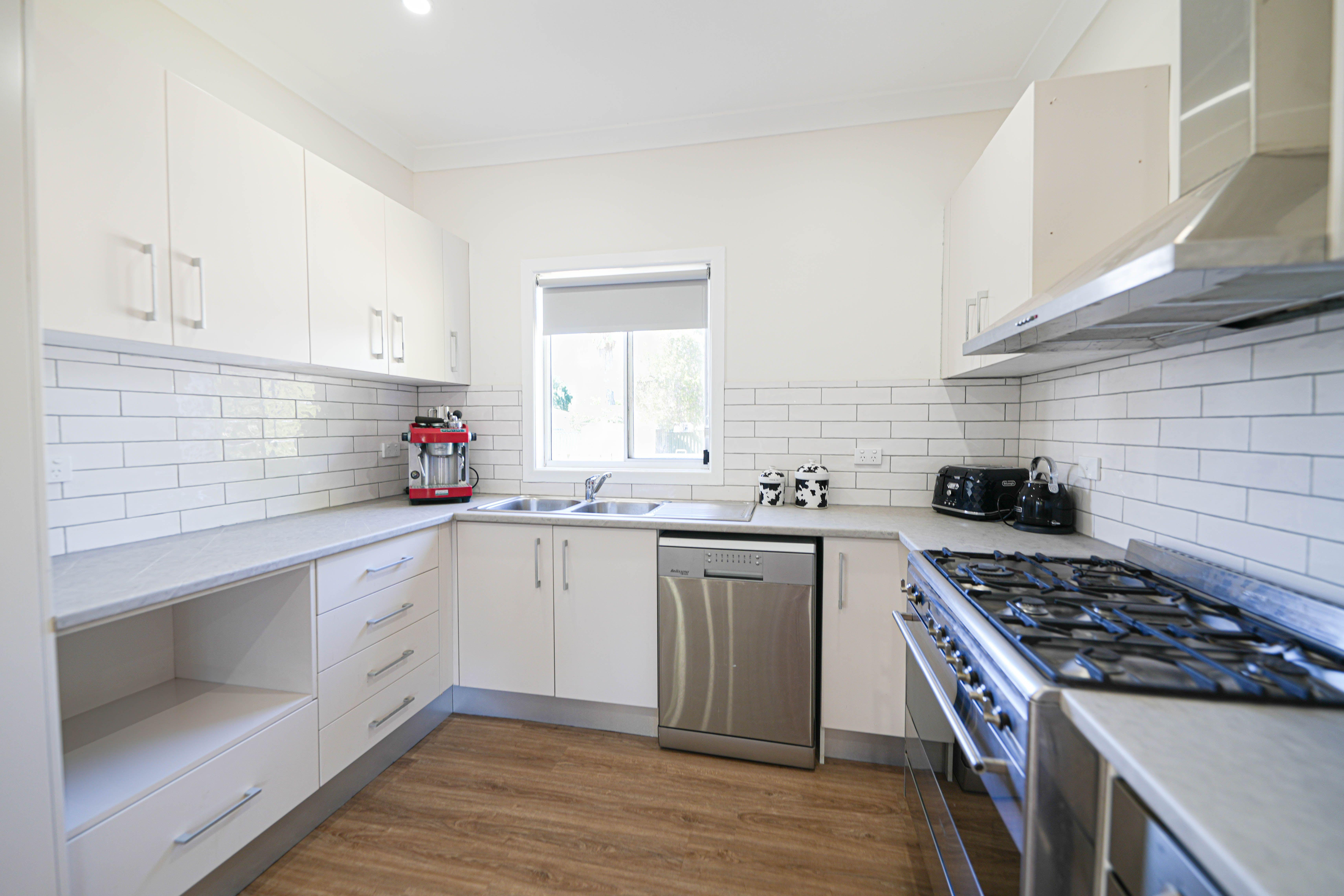 Ray White Forbes - 68511411