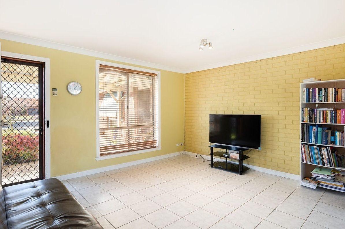 Low-Maintenance Living in a Convenient Location