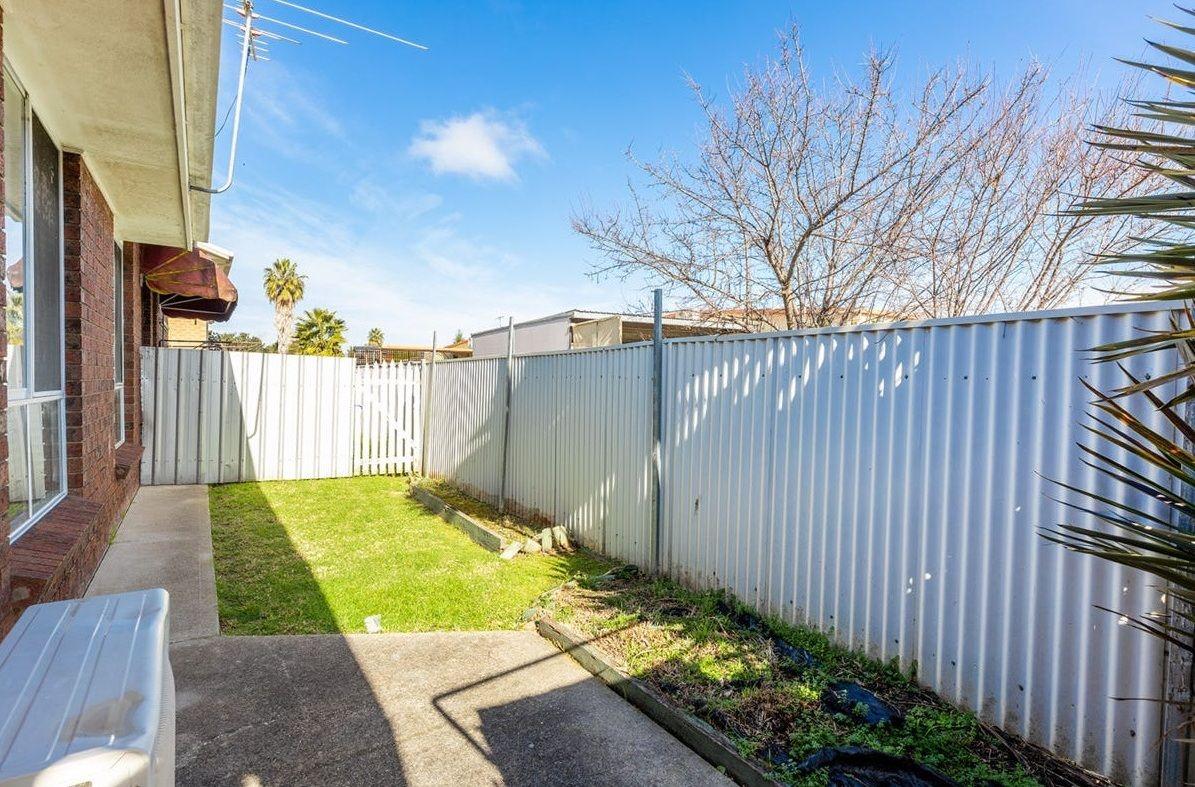 Low-Maintenance Living in a Convenient Location