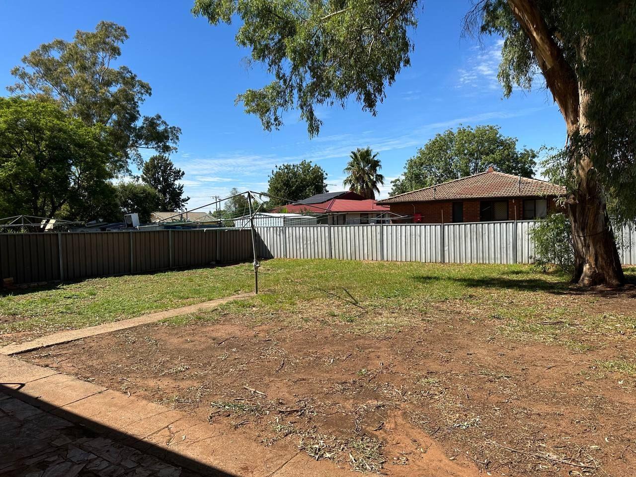 Ray White Real Estate Forbes 02 68511411