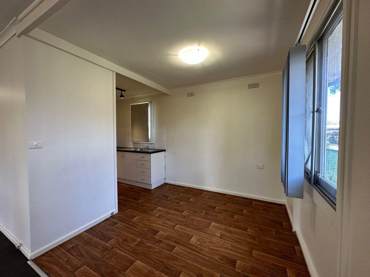 Ray White Real Estate Forbes 02 68511411