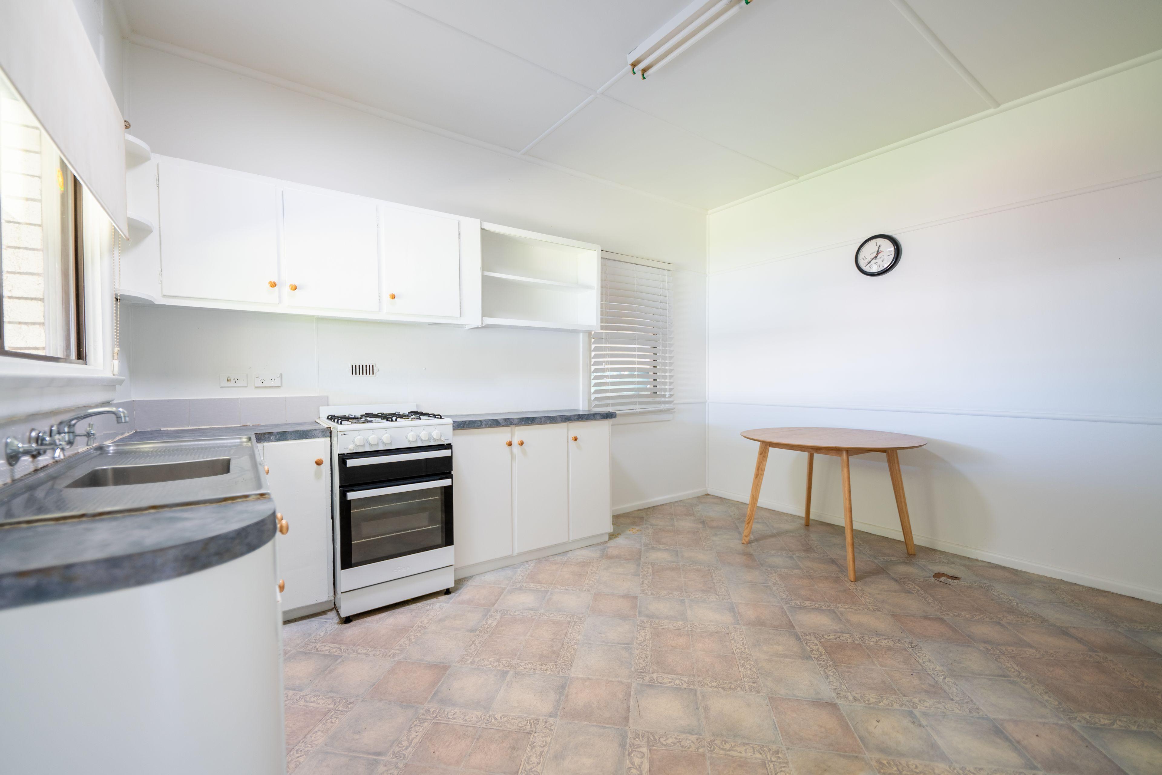 Ray White Forbes - 68511411