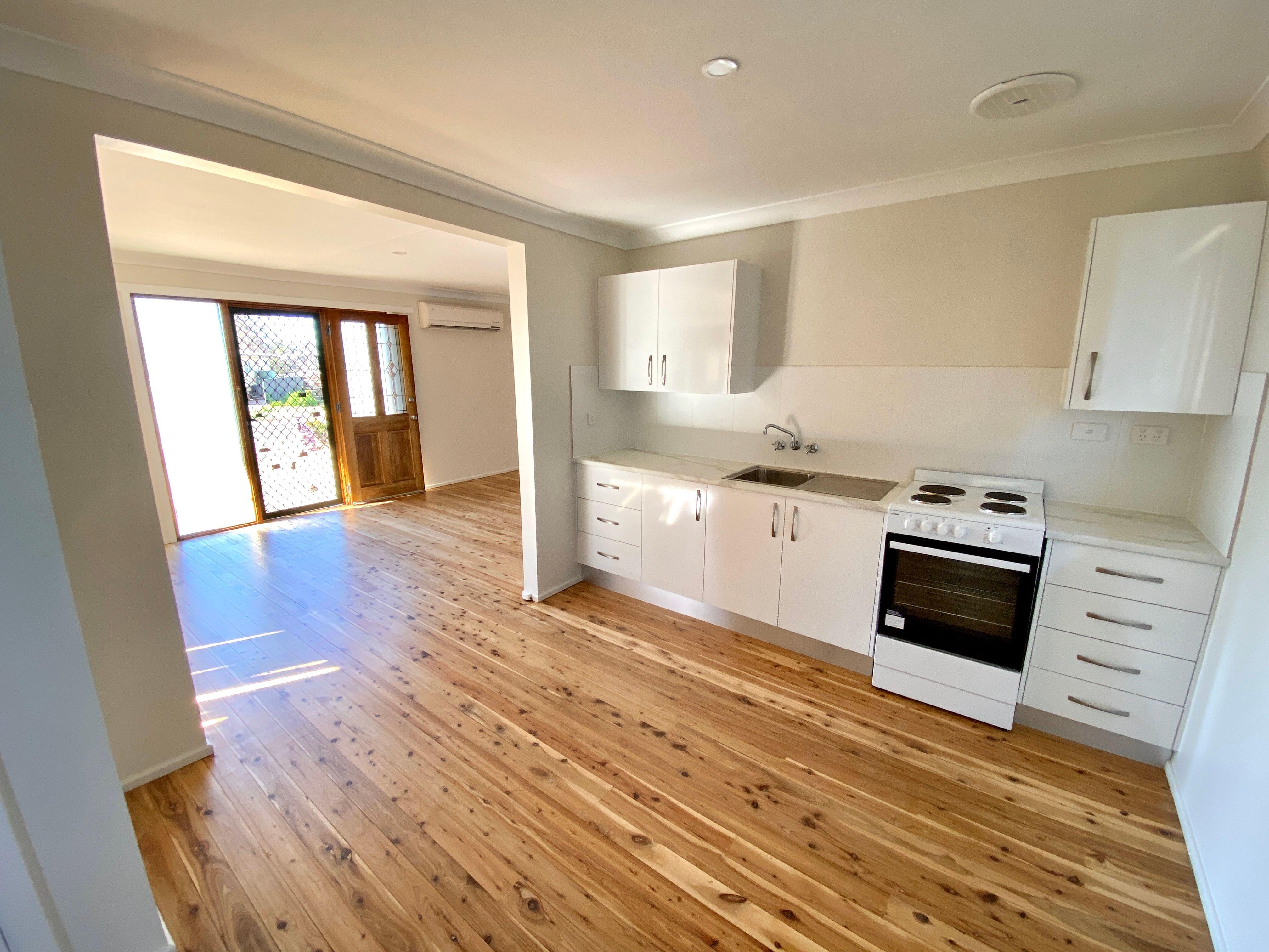 Ray White Real Estate Forbes - 68511411