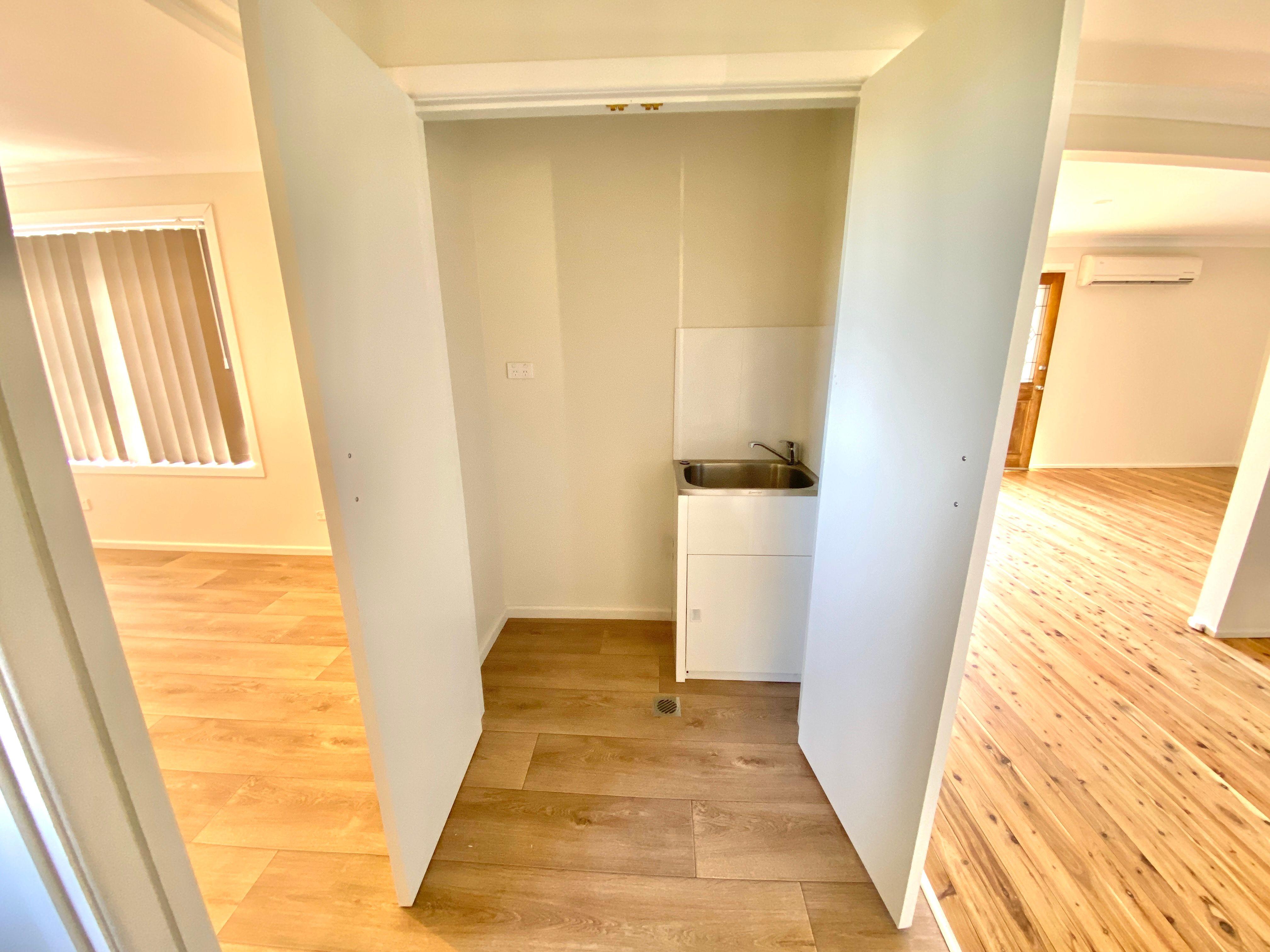 Ray White Real Estate Forbes - 68511411