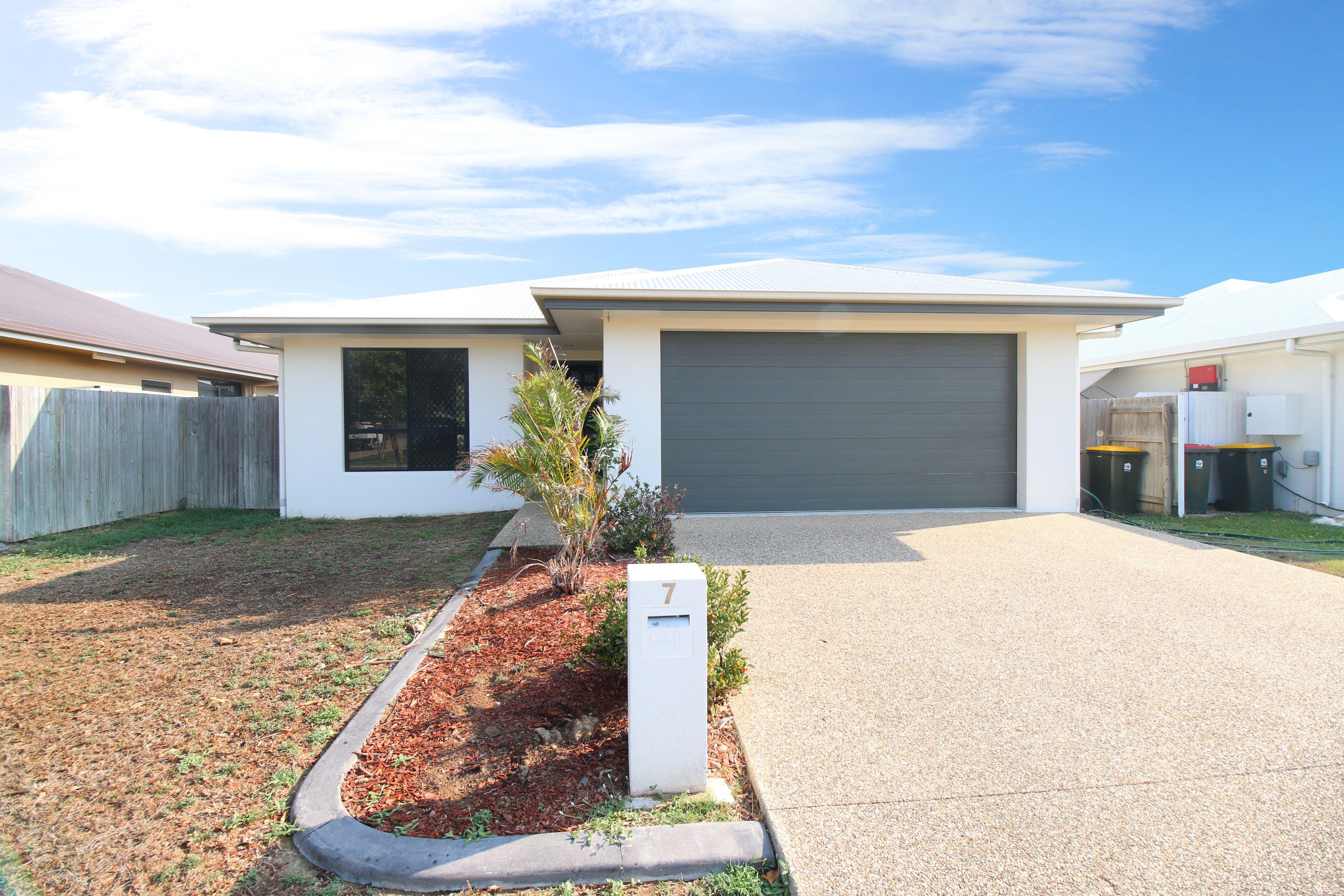 Prop-GPT: House: QLD Kelso, QLD 4815 Home For Rent