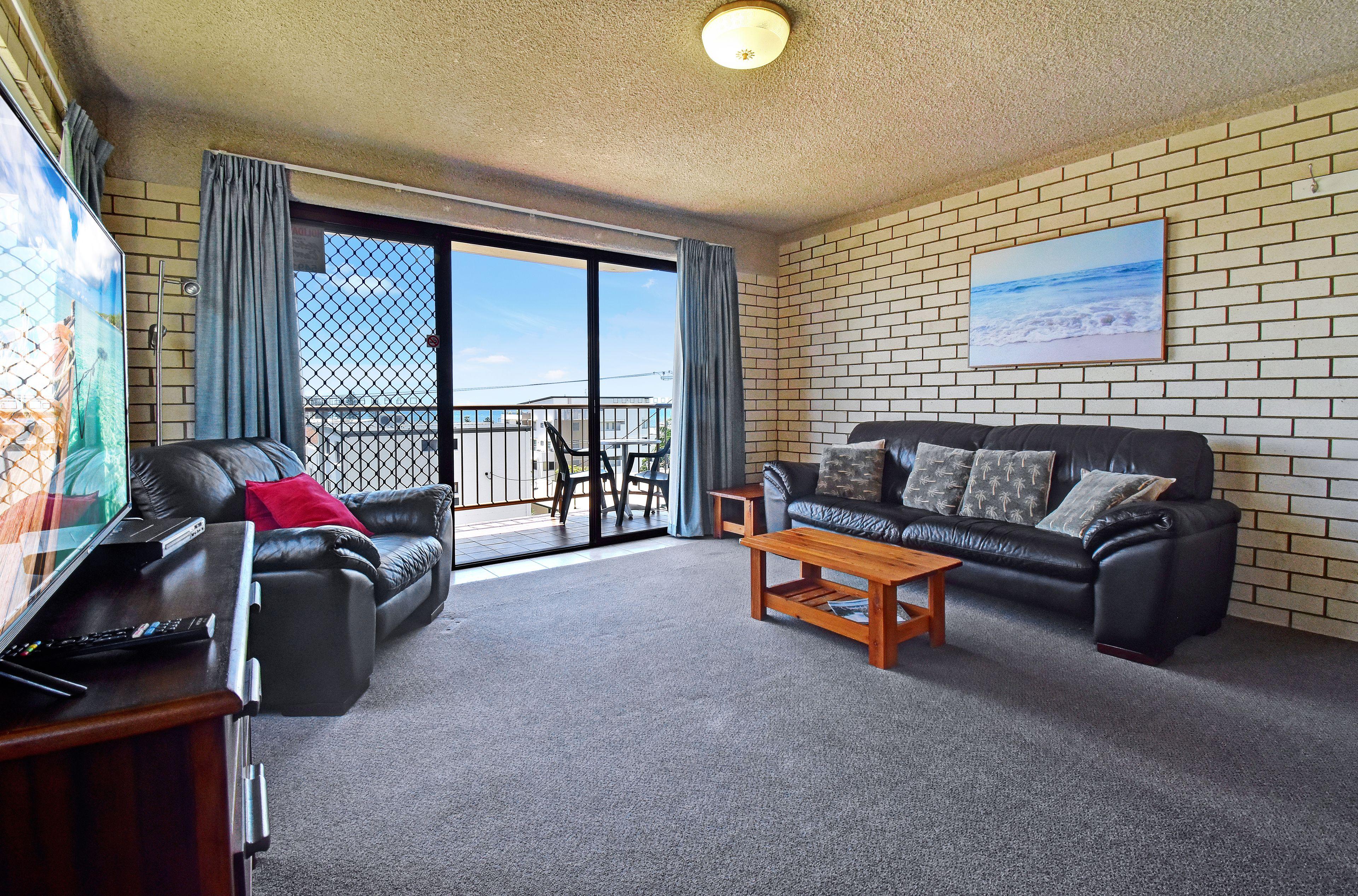 Fully Furnished 3 bedroom unit with Ocean Views!