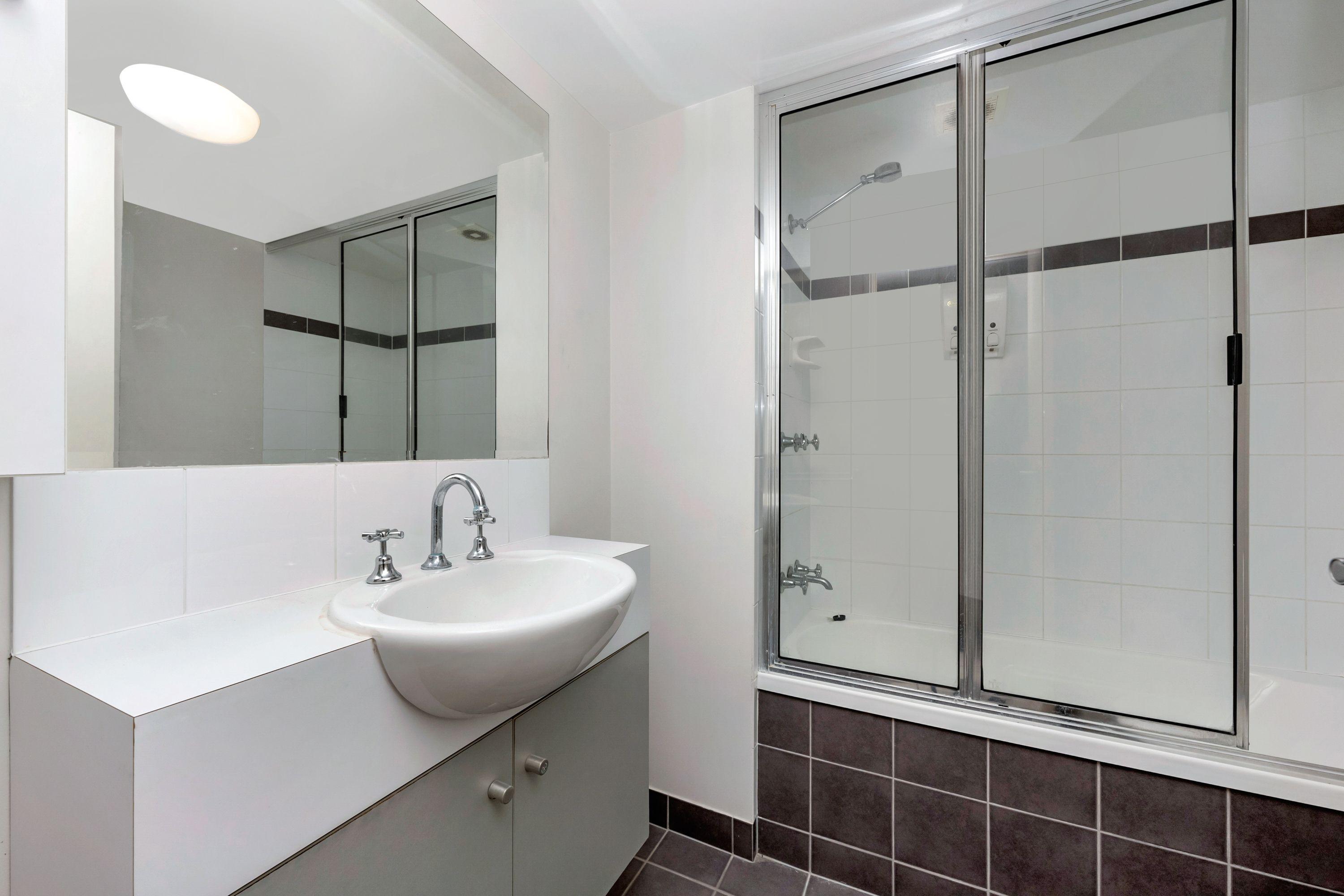 Furnished Unit Located In Secure complex +Pool +Tennis Court